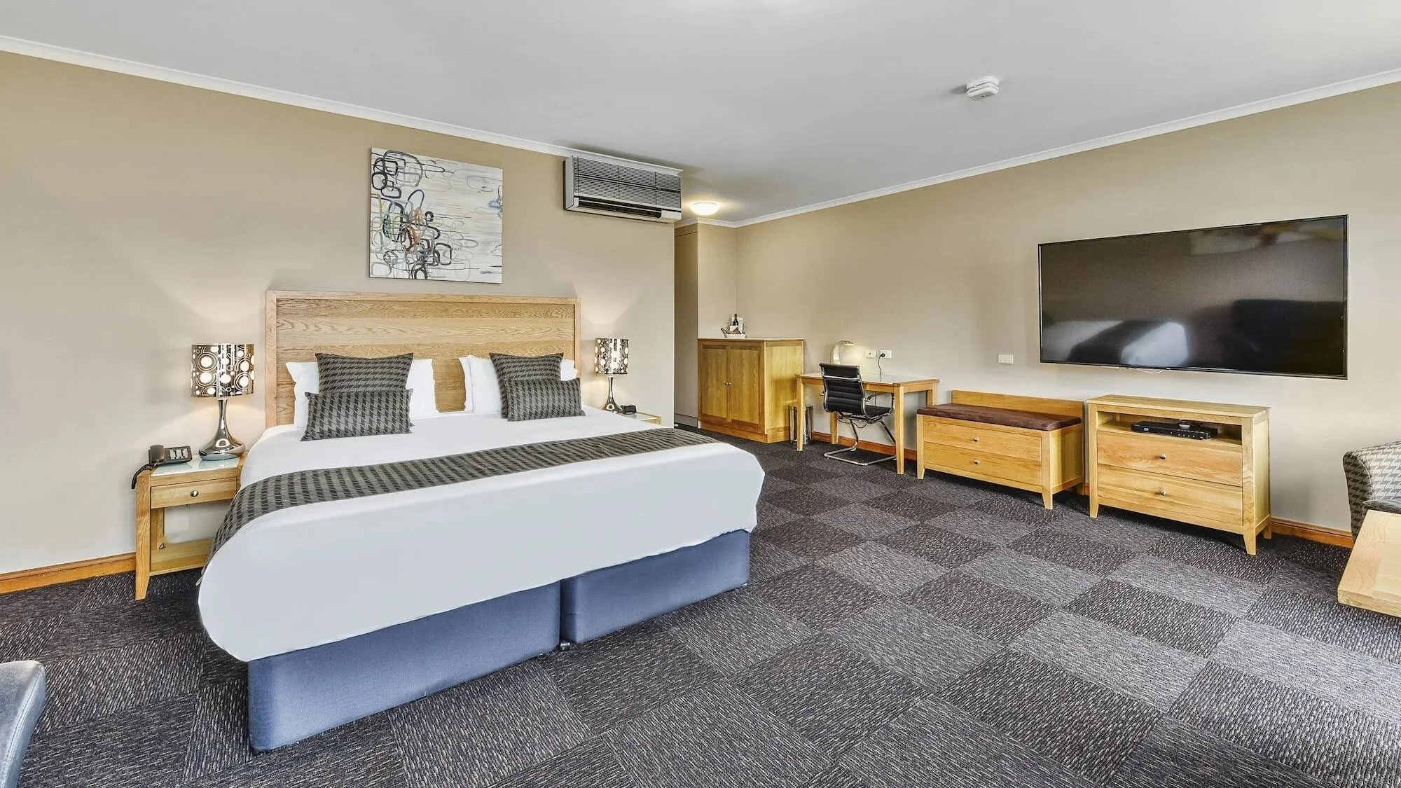 southgate-motel-hotel-accommodation-mt-gambier-3+%281%29.jpg