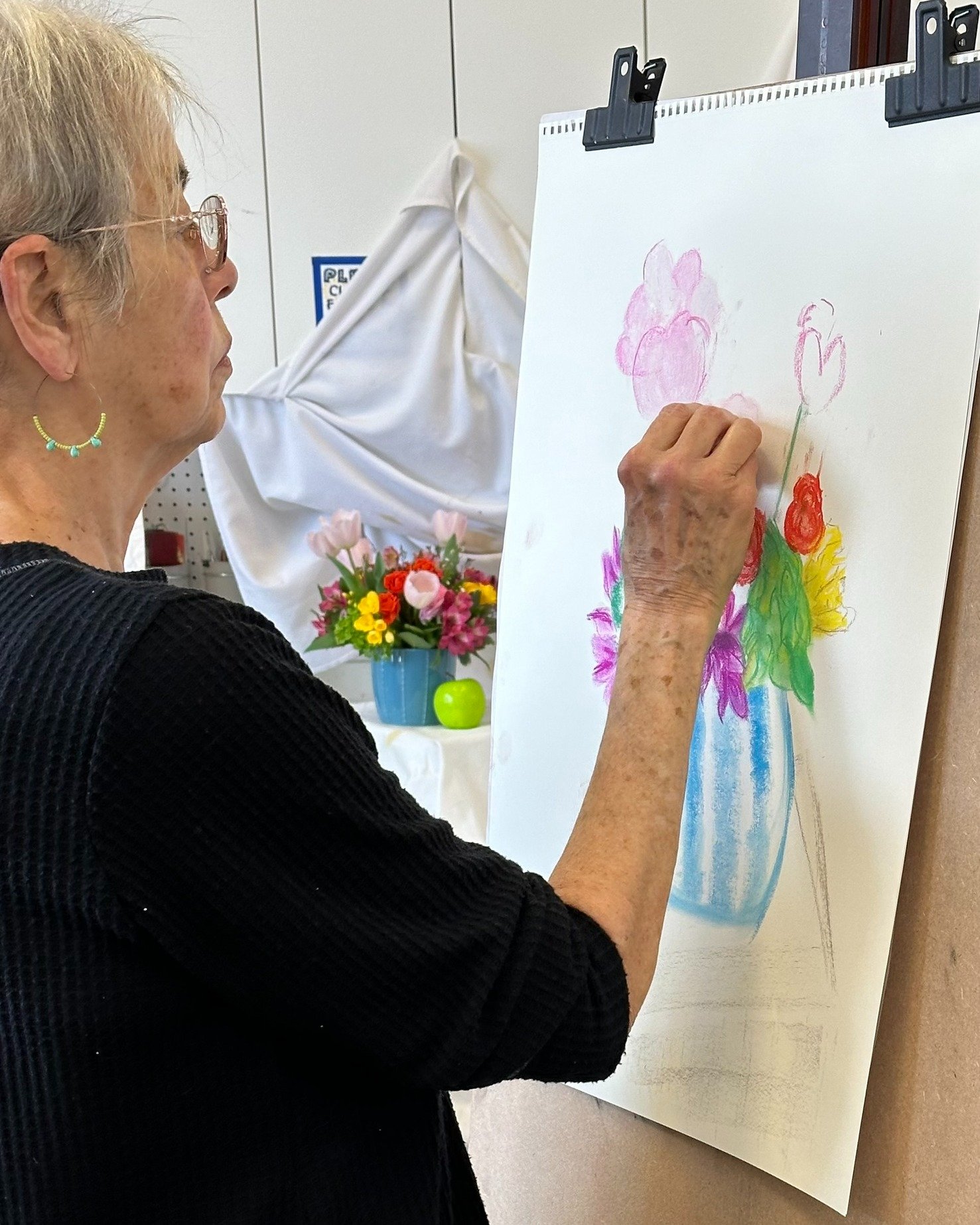 Unlock your drawing potential this spring! 🌷👩&zwj;🎨

Join us in the printmaking studio for Drawing Fundamentals&mdash;develop your skills, from understanding line and value to exploring creativity through still life and abstraction. Sign up now to