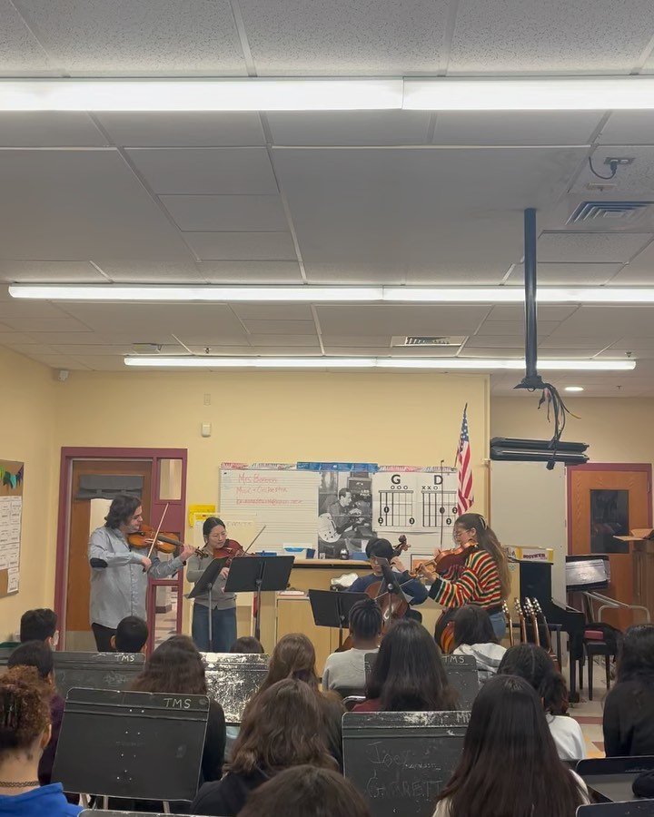 @heifetzmusic at Thompson Middle School in Newport this morning 🎻 

During their week in RI, these incredible Heifetz musicians will visit schools across the state for performances and one-on-one collaborations with students in school music programs