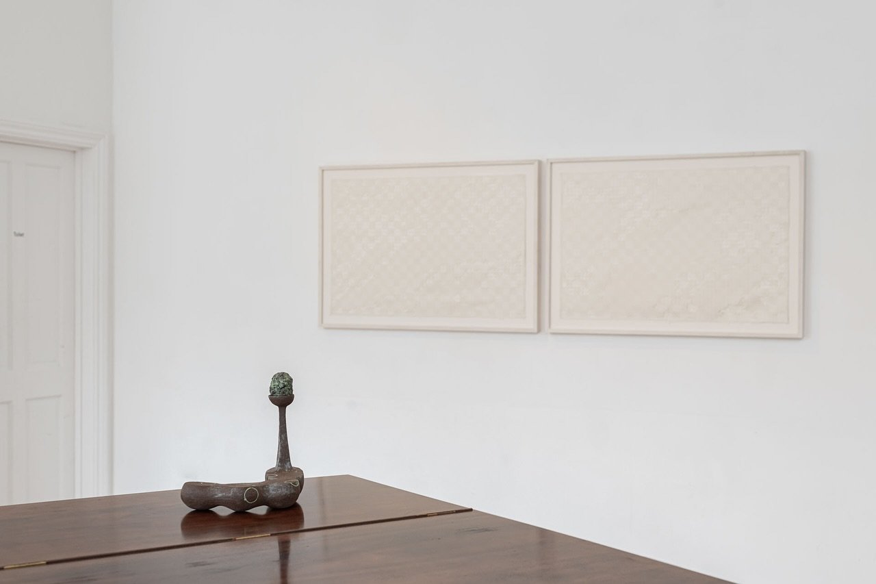 @cjaneharris Entanglement, 2021, Diptcyh, two hand-cut sheets of 35mg handmade Hosokawa Kozo paper, 71 x 203cm #carolinejaneharris

Final day to see Those Beginning Notes, open 10 am - 3 pm today 𓆇

Those Beginning Notes
29th May - 1st June 2025

Th