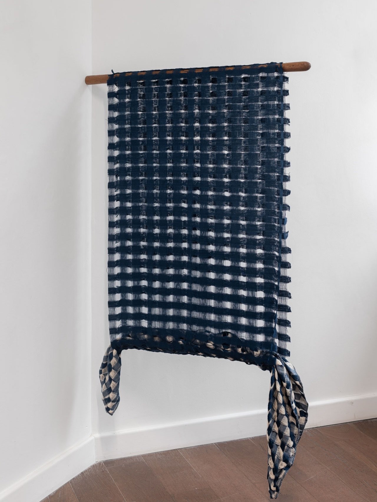 @kimberly__english Mama, 2024, woven cotton and chestnut broom handle, 91.44 x 91.44 x 5 cm #kimberlyenglish

Please email robyn@warbling.co.uk to enquire about any of the works in the exhibition

𓇹 
Thrown Over Small Shoulders

Wed - Sat, 11 - 6
Su