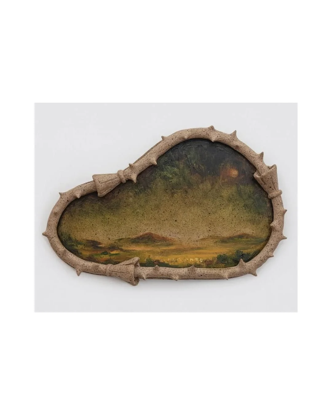 @pomb_ tudo que cerca tamb&eacute;m acolhe, 2025, oil on ceramic, 18.5 x 29.5 x 4.3 cm #thalespomb photo: @filipeberndt