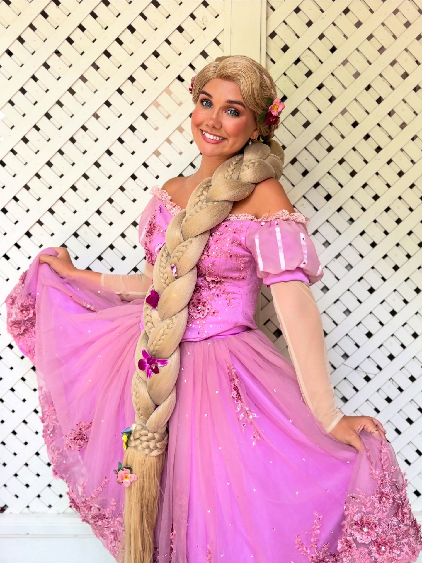 ✨ What does a princess do at a birthday party? ✨

Every visit includes:

👑 Meet &amp; Greet
Your princess makes a magical grand entrance, greeting each child and making the birthday child feel like royalty from the very first moment.

📖 Story Time
