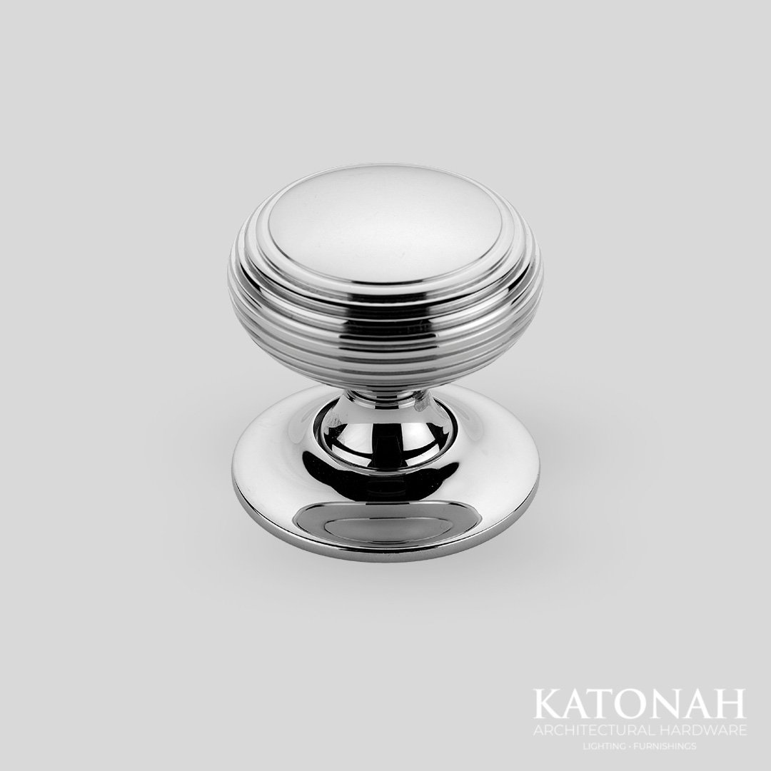 WINDWARD CABINET KNOB ON BACKPLATE