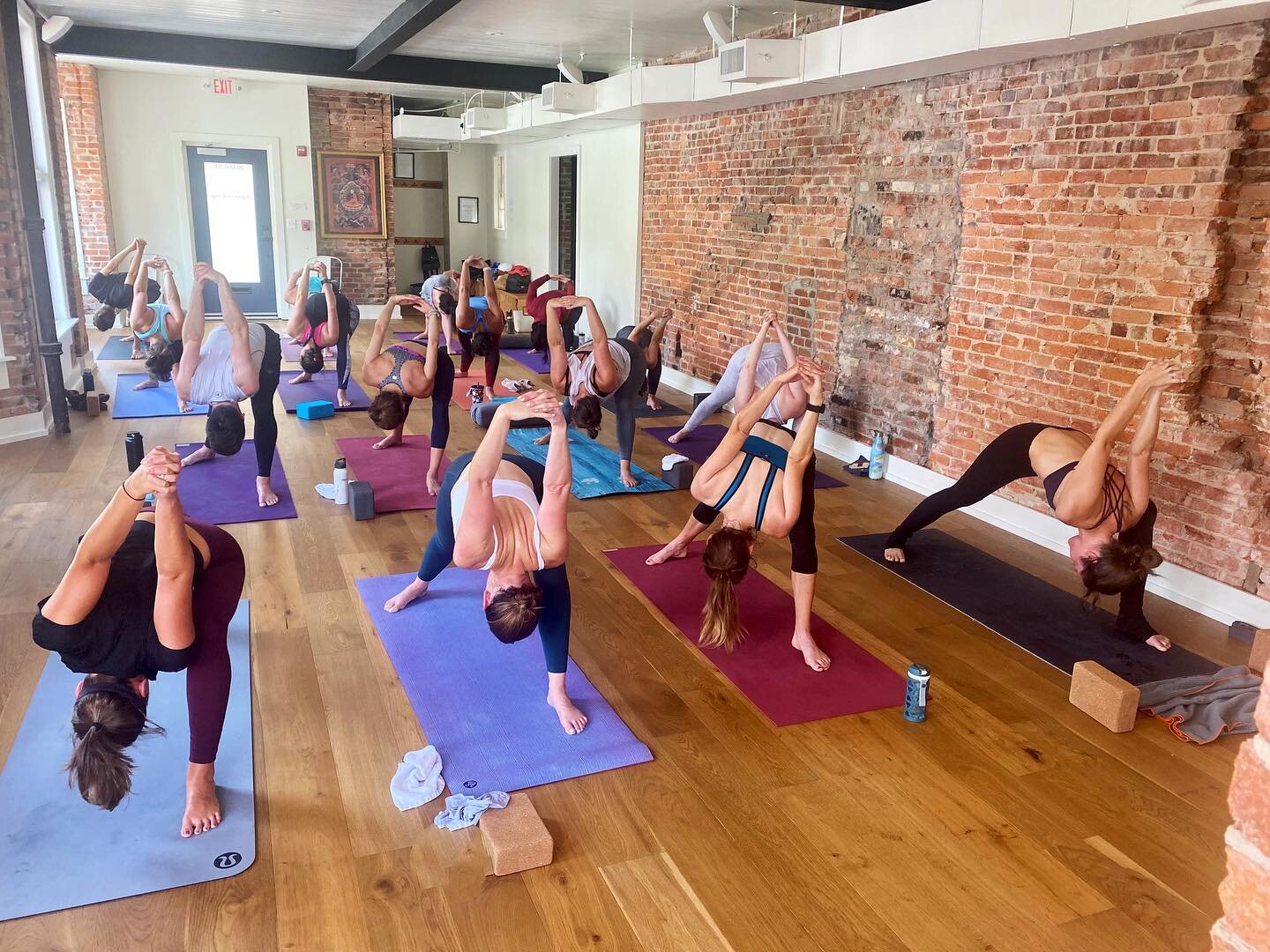 ✨IN-PERSON STUDIO CLASSES ARE BACK✨ Join me and our MRY | STUDIOS teaching crew around the DMV as we jump back into the studio! Sign-up by going to mimiriegeryoga.com/in-person-classes MONDAY Sunrise Flow | 7:00-8:00 am | Ellen Henthorn ☀️ TUESDAY 🔸Signature Power | 5:15-6:15 pm | Mimi Rieger 💥 THURSDAY 🔸Signature Power | 5:15-6:15 pm | Mimi Rieger 💥 SATURDAY Deep Flow | 9:30-10:30 am | Ellen Henthorn 💫 Power Flow | 11:15-12:15 pm | Mimi Rieger ⚡️ SUNDAY Power Flow | 9:30-10:30 am | Mimi Rieger ⚡️ 🔸hybrid classes