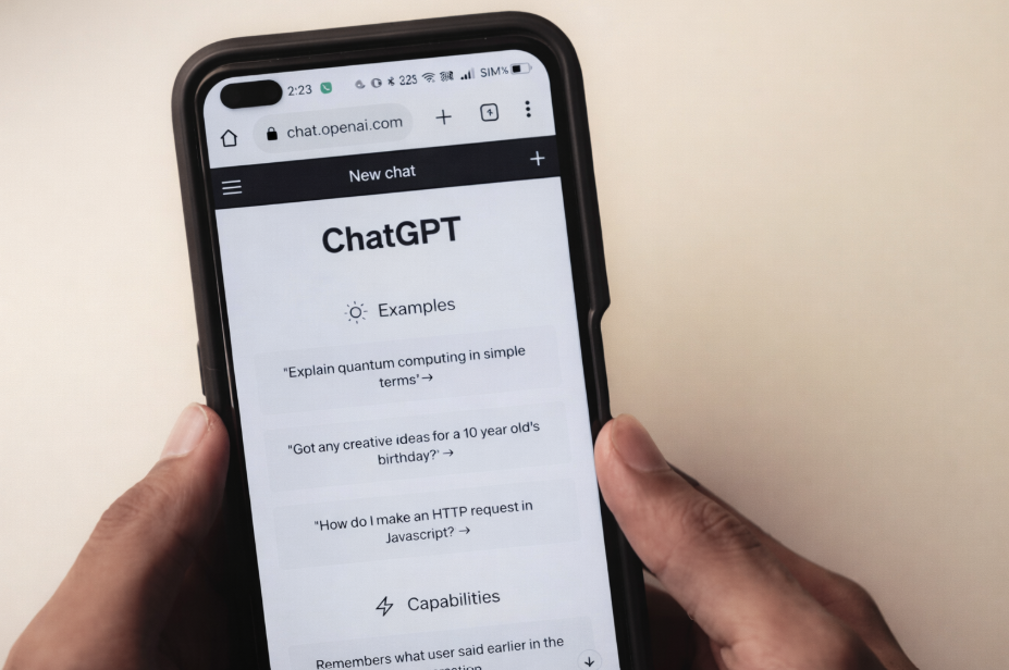 SOPHISTICATED CLOUD Global Lead Best Squarespace Web Designer expert in Basingstoke, Winchester, London, Hampshire, UK, Arizona, AZ. Bespoke websites for celebrities, sport personalities, elite and influencers