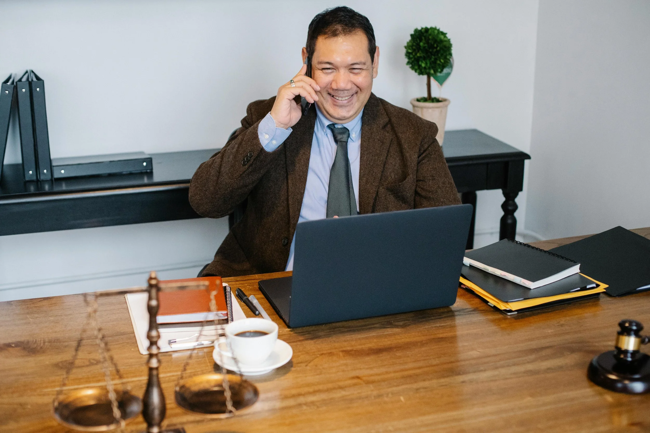 SOPHISTICATED CLOUD Global Lead Best Squarespace Web Designer expert in Basingstoke, Winchester, London, Hampshire, UK, Arizona, AZ. Bespoke websites for celebrities, sport personalities, elite and influencers