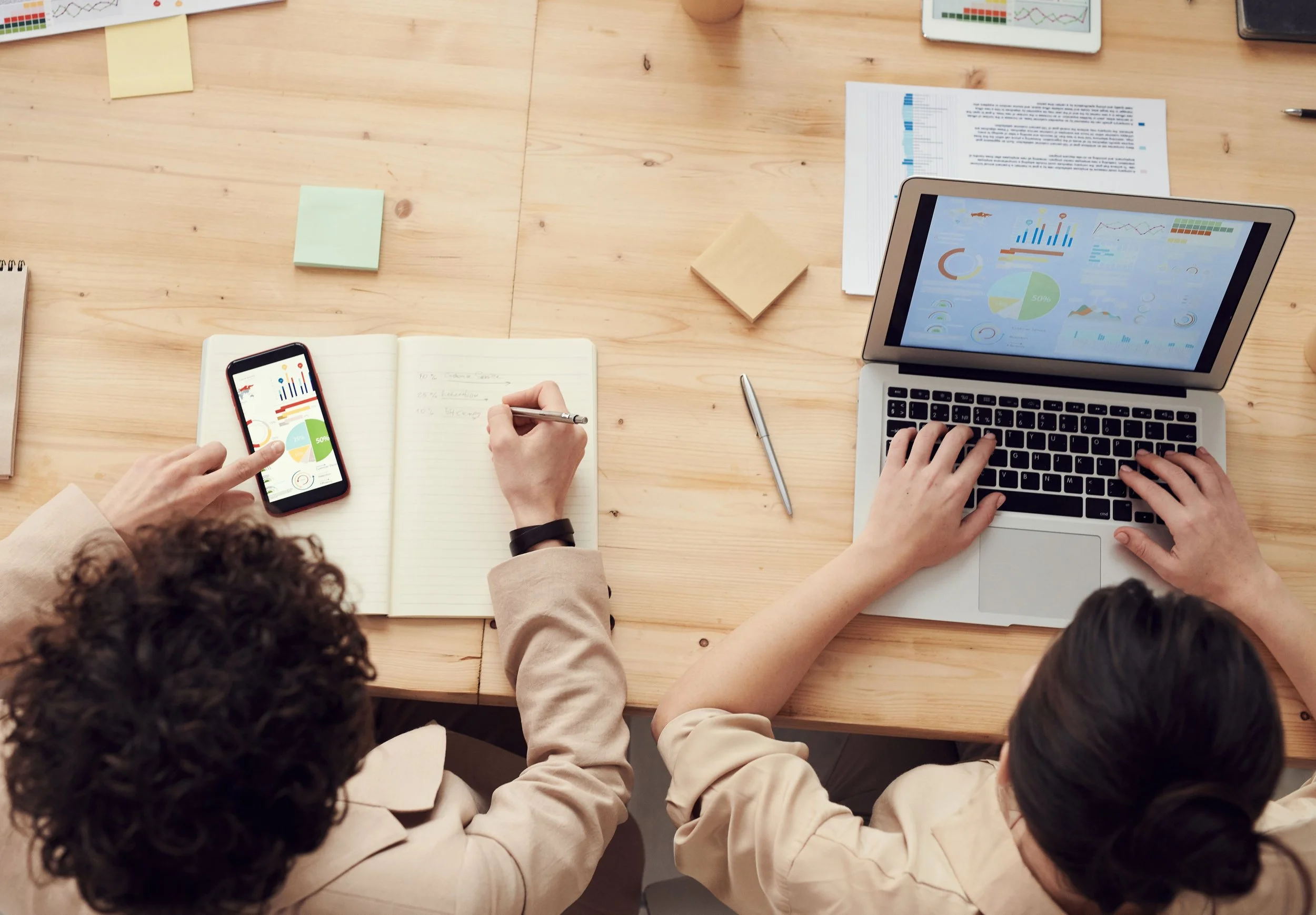 SOPHISTICATED CLOUD Global Lead Best Squarespace Web Designer expert in Basingstoke, Winchester, London, Hampshire, UK, Arizona, AZ. Bespoke websites for celebrities, sport personalities, elite and influencers