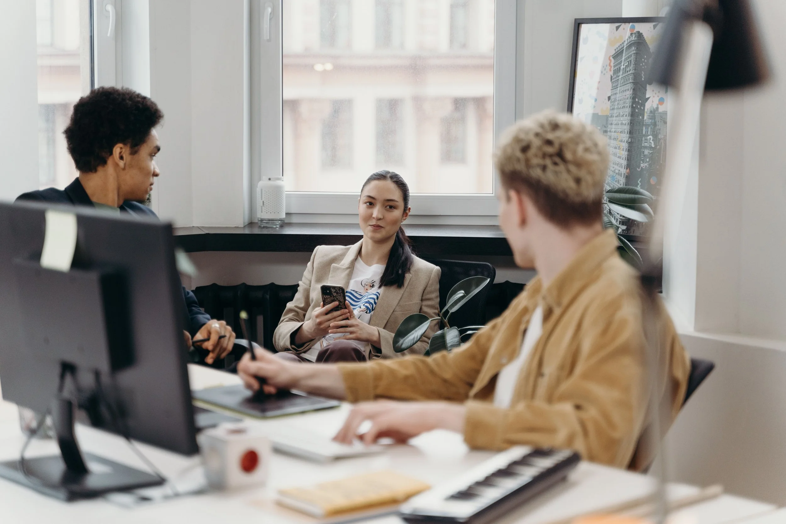 SOPHISTICATED CLOUD SQUARESPACE DESIGN STUDIO LONDON - Company Comms