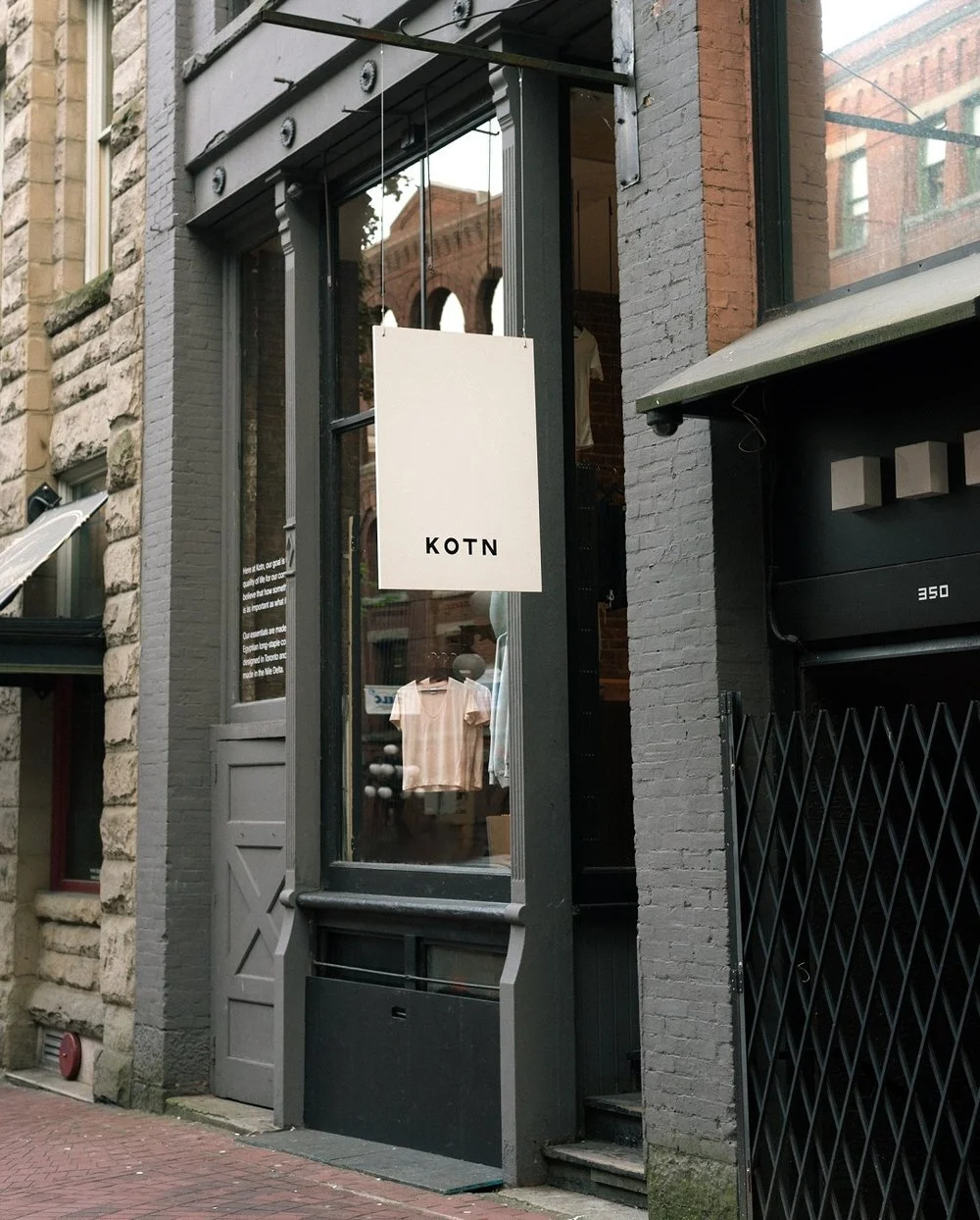 jmarigomen-kotnstore-0821.jpg