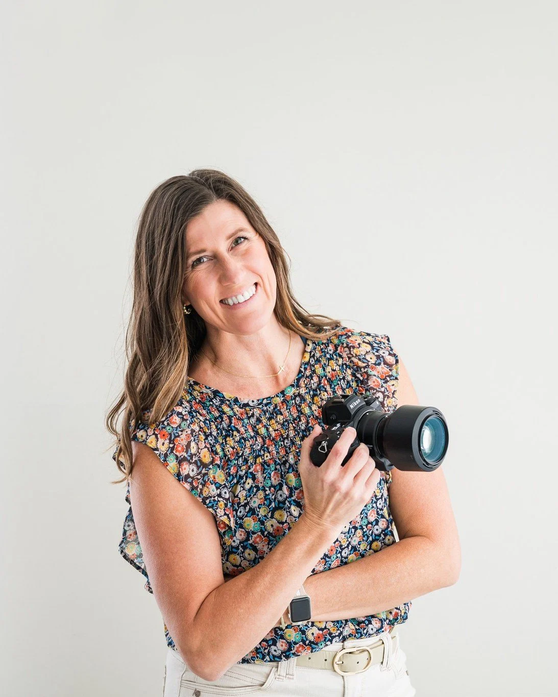 There are some new faces around here, including this new profile picture of me, so I figured it was the perfect time to re-introduce myself.

Hi, I&rsquo;m Teresa&hellip; brand photographer, headshot hype woman, and the person who&rsquo;s obsessed wi