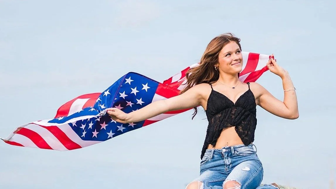 When to Schedule Senior Photos in Bloomington–Normal