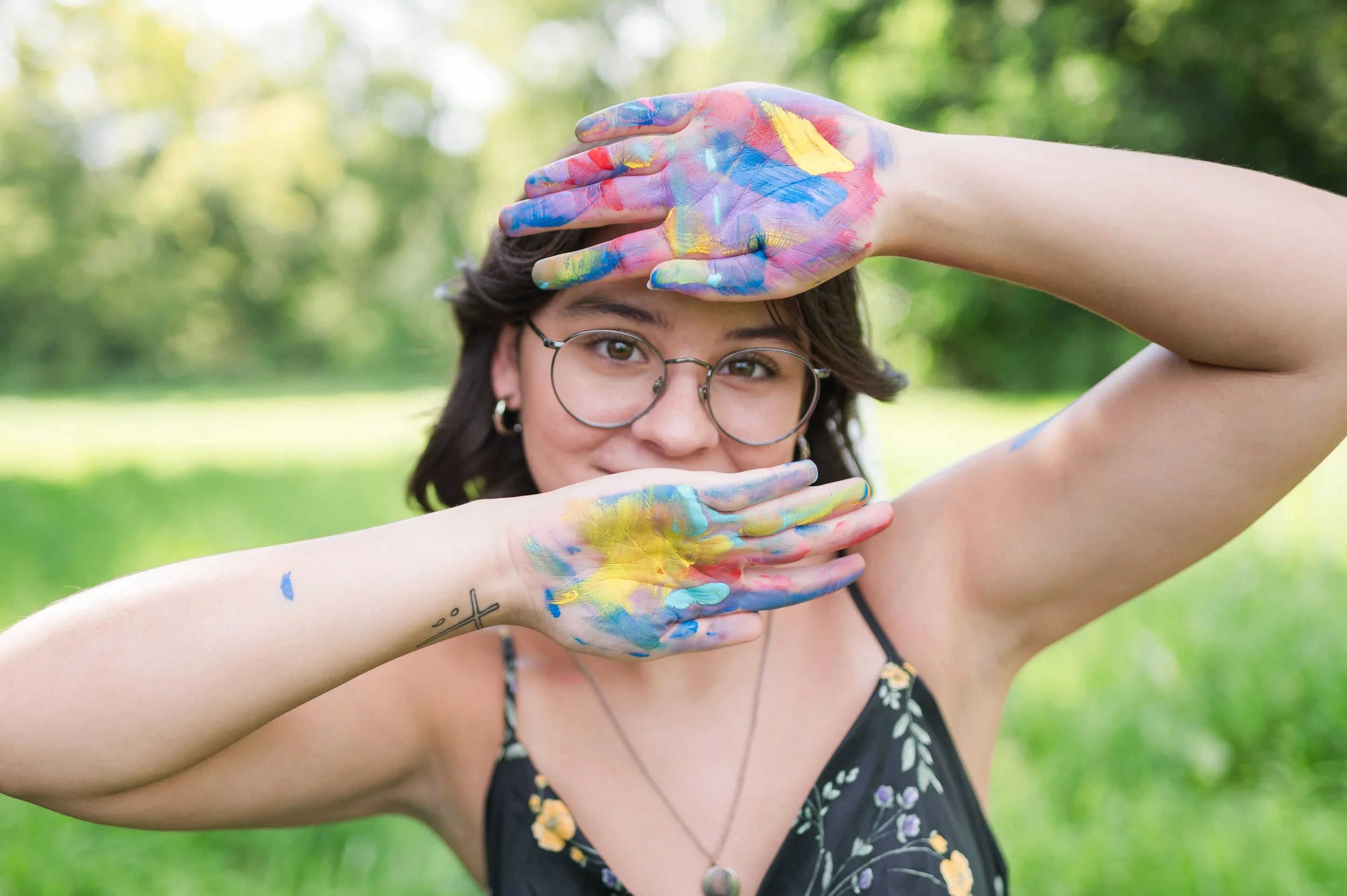 Professional senior portrait of a creative teen in Central Illinois, natural light and authentic color.