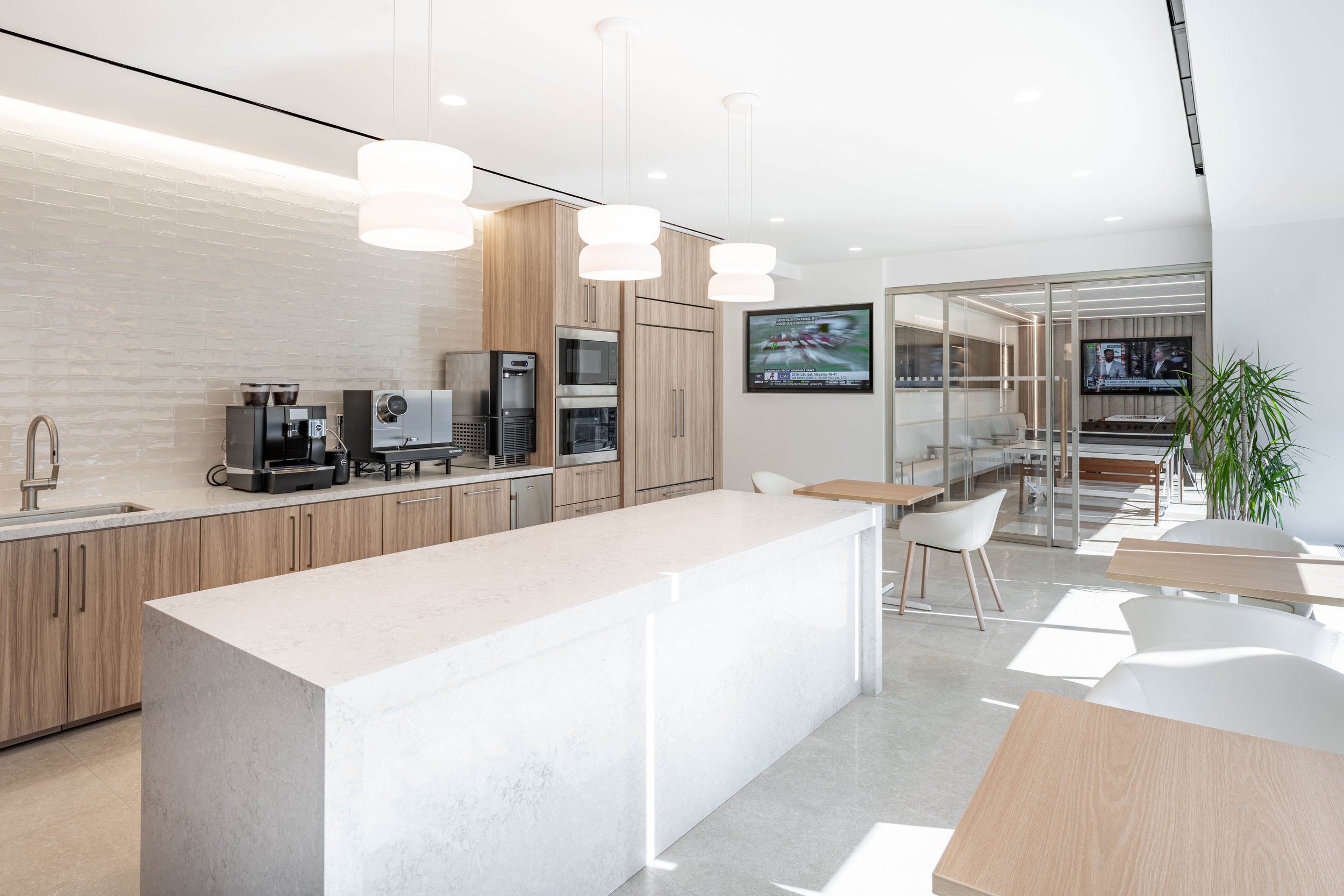 Kitchen_2.jpg