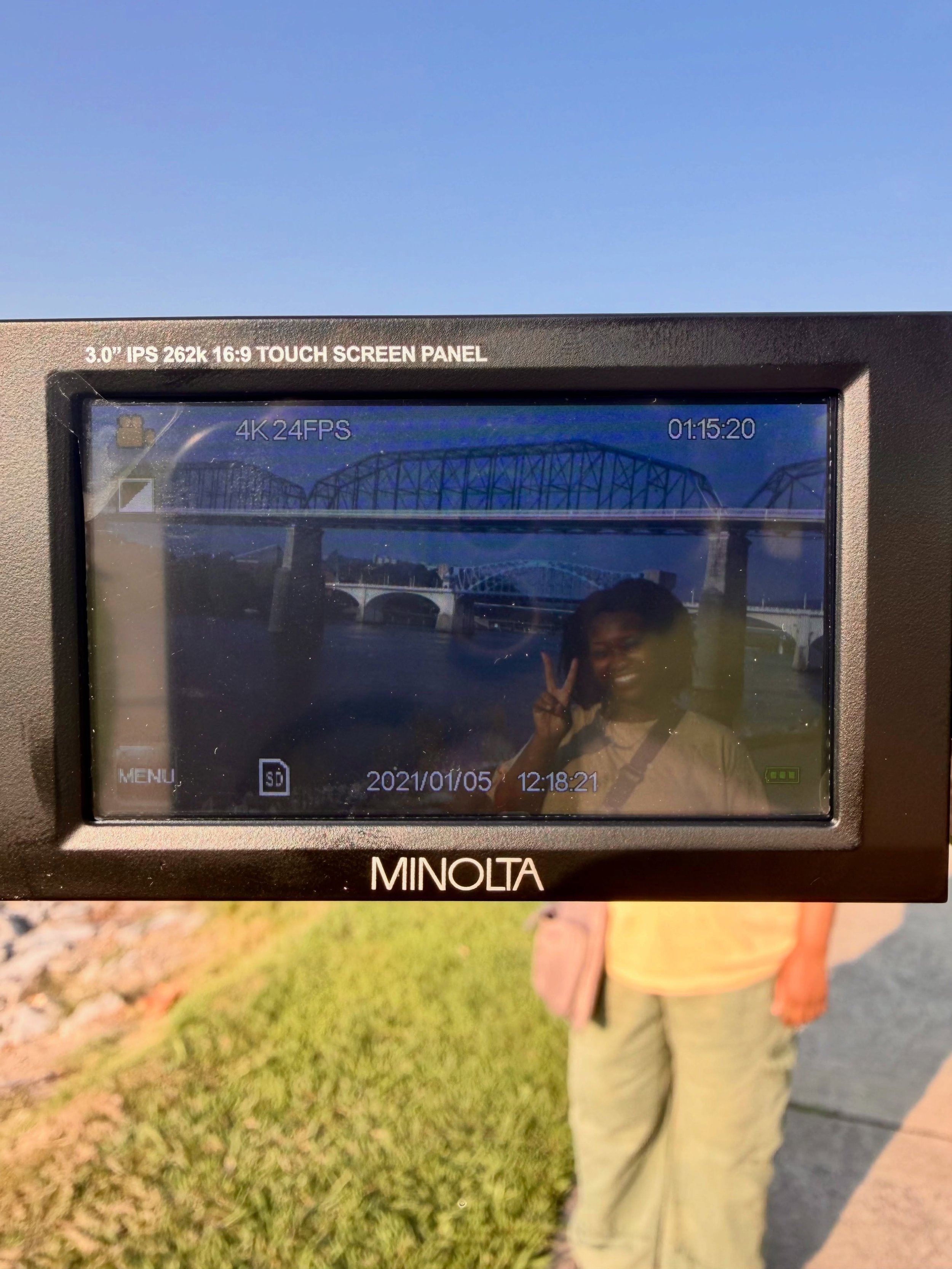 📹view from behind the scenes
&bull;
&bull;
&bull;
#behindthecamera #musicvideo #2000snostalgia #singersongwriter