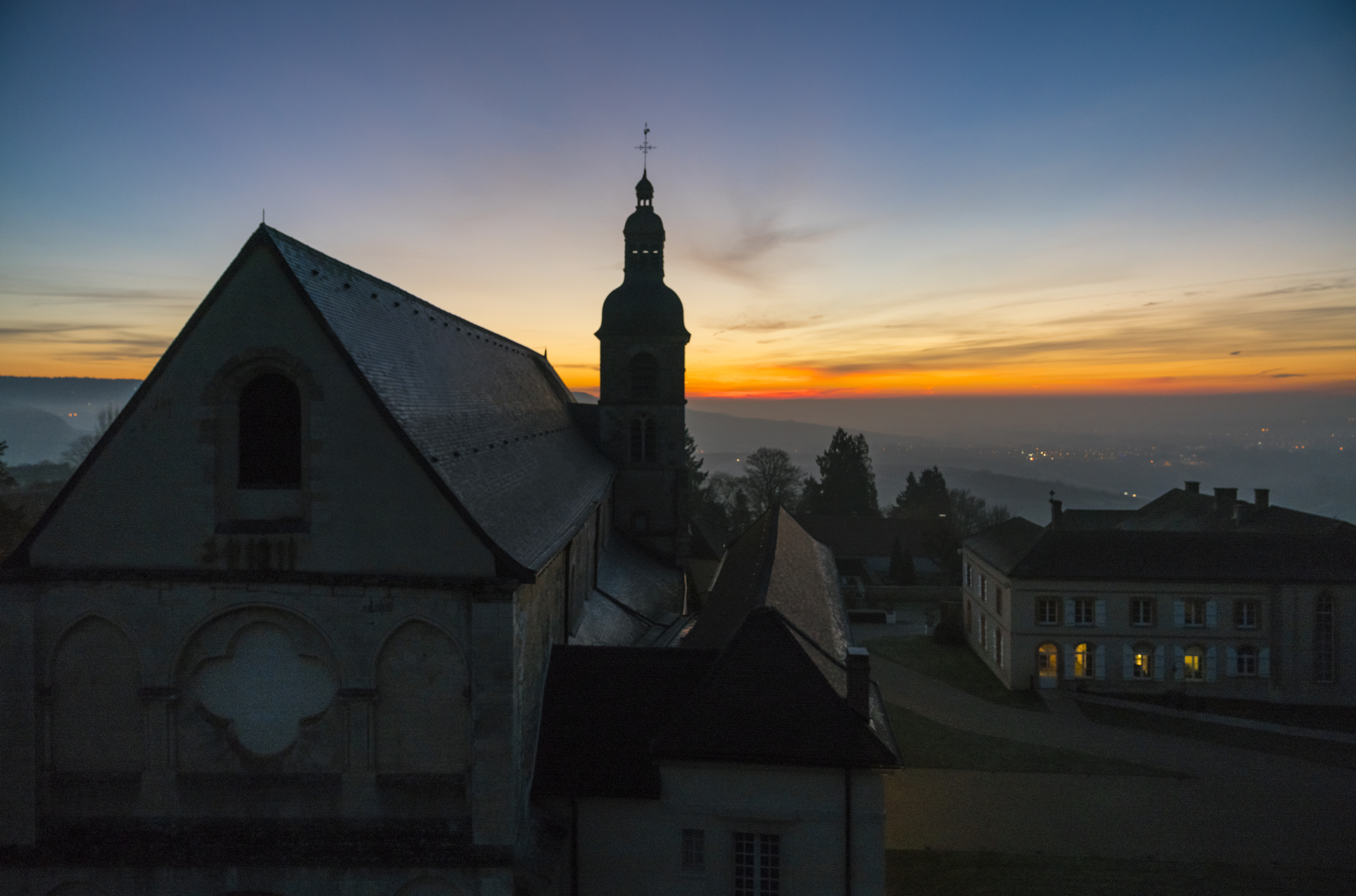 Dom Pérignon Hautvillers abbey 2 ©James Bort_veryhigh.width-9500x-prop copy.png