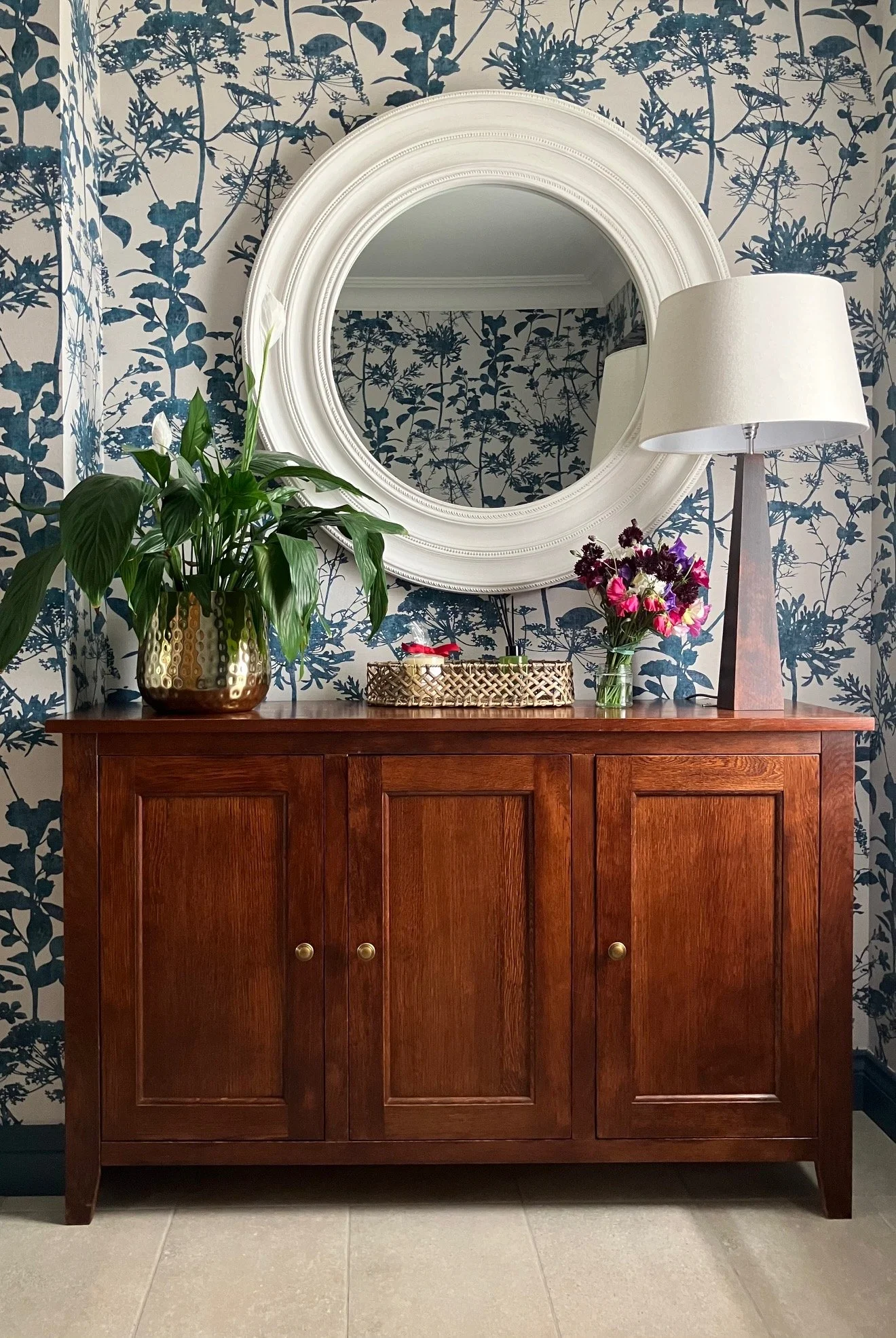 New build entrance hall