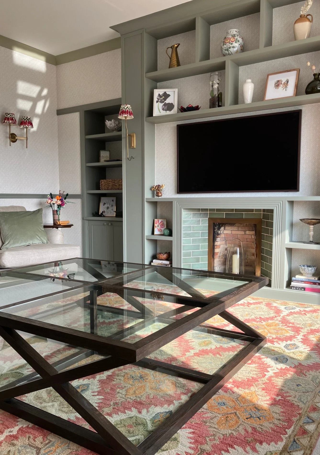 Living room media unit