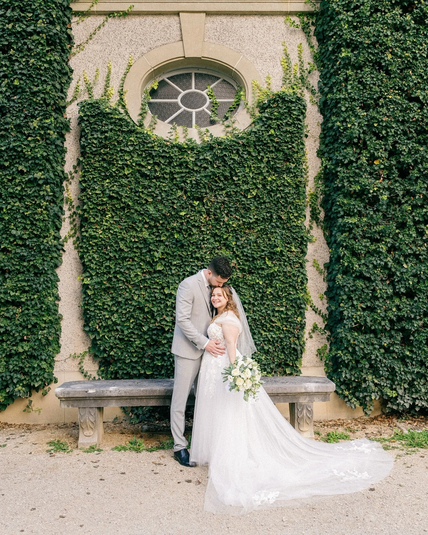 Spontan durfte ich einspringen, weil die eigentliche Fotografin krankheitsbedingt ausfiel &ndash; und was soll ich sagen? Die Hochzeit von S&amp;G im Wenkenpark in Riehen war einfach wundersch&ouml;n.

Es hat mir unglaublich viel Spass gemacht, ihren