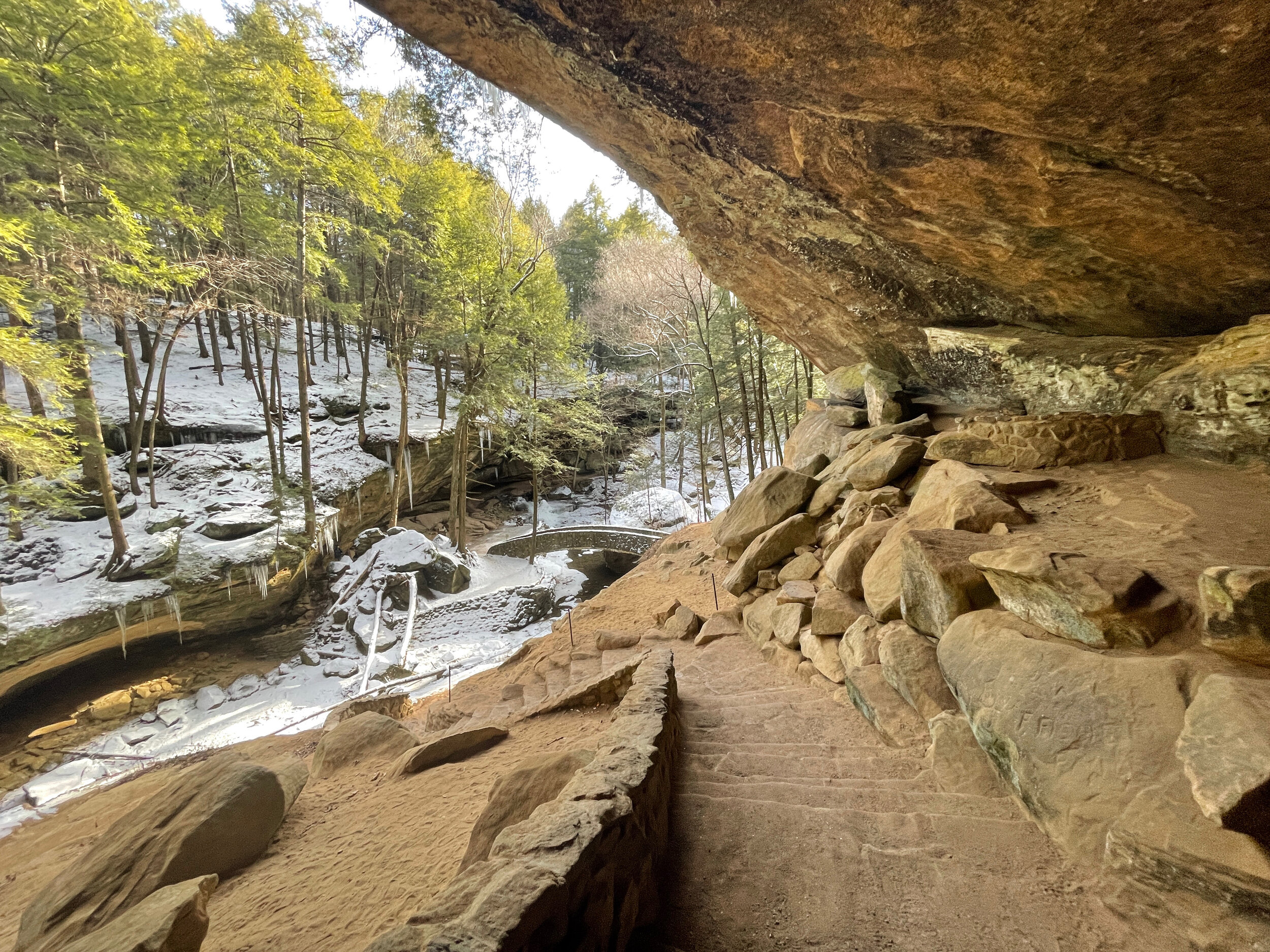 Looking down to the gorge from the overhang cave known as Old Man’s Cave.