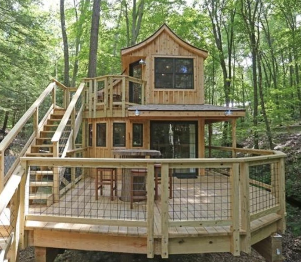 The Beech Treehouse - Source - Hocking hills Treehouse Cabin Website