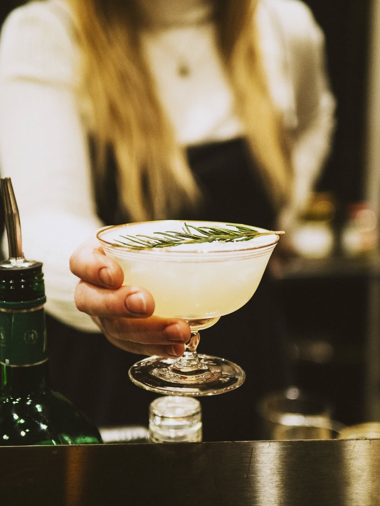 It's time to get into the holiday spirits 🤭.

Today is your last chance to grab a bottle of Edmond's London Dry Gin or Polaris Navy Gin at $5 Off! Available in house &amp; online!

We are open today from 12-6pm for all your holiday cocktail needs 🌟