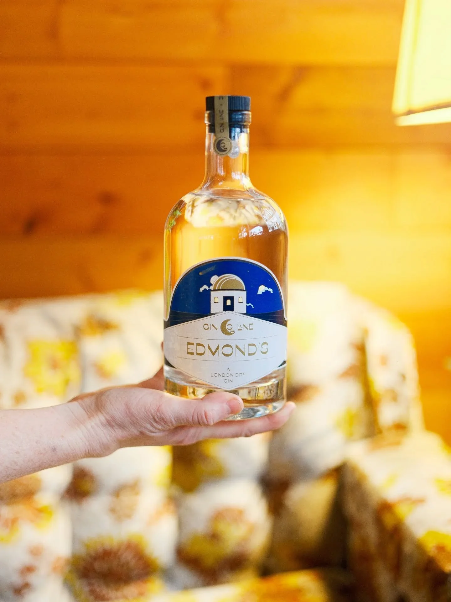 🔥 LONG WEEKEND ON SALE 🔥

The Long Weekend is kicking off early with a wee sale! Until Monday May 18th, all 750ml bottles of gin are $5 OFF! Don't miss out on this opportunity to stock up your liquor cabinet.

You can also cash in on @redcollarbrew