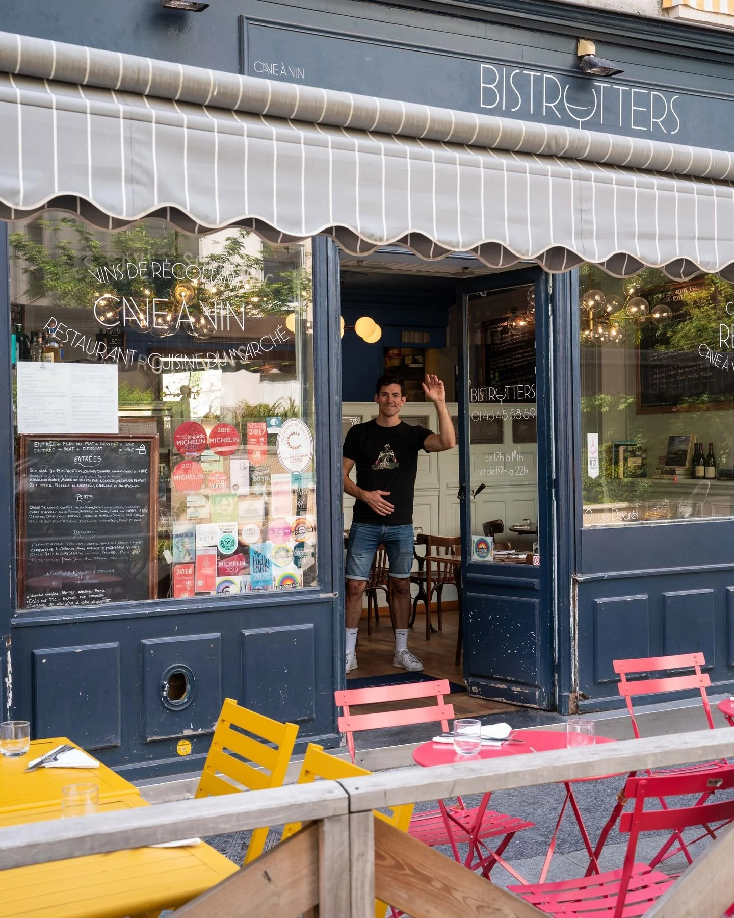 Un coin de paradis au c&oelig;ur de Paris 🤗
Bistrotters vous offre une pause gourmande dans un cadre convivial. Notre &eacute;quipe passionn&eacute;e vous accueille avec le sourire, pr&ecirc;te &agrave; vous faire vivre une exp&eacute;rience gastron