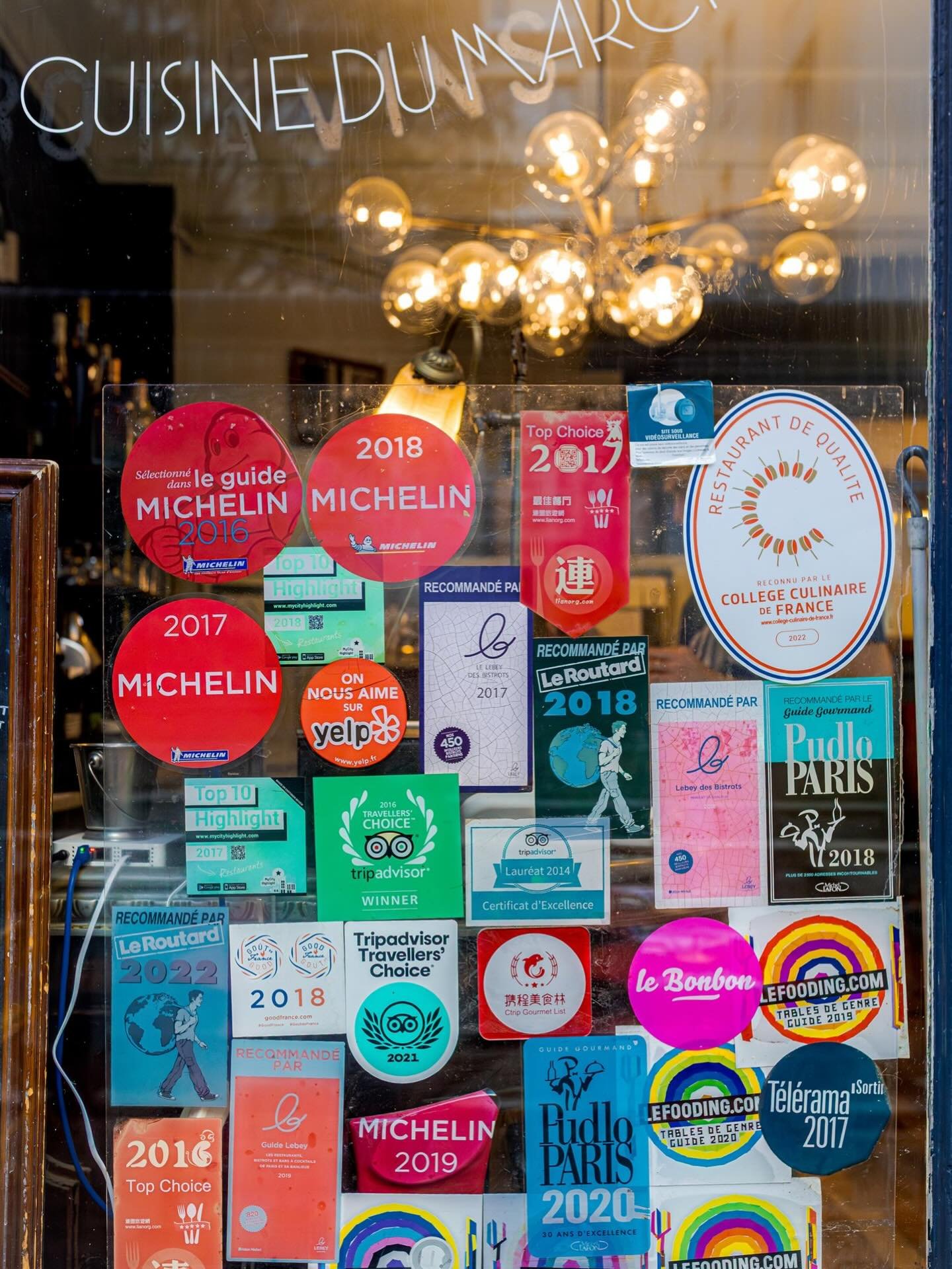 FR &bull; Depuis 2012, Bistrotters est ouvert 7/7 midi &amp; soir. Notre mur de distinctions parle de lui-m&ecirc;me (jusqu&rsquo;au MICHELIN Guide 2025)&hellip; mais chez nous, la hype n&rsquo;est rien sans le go&ucirc;t. Venez go&ucirc;ter notre cu