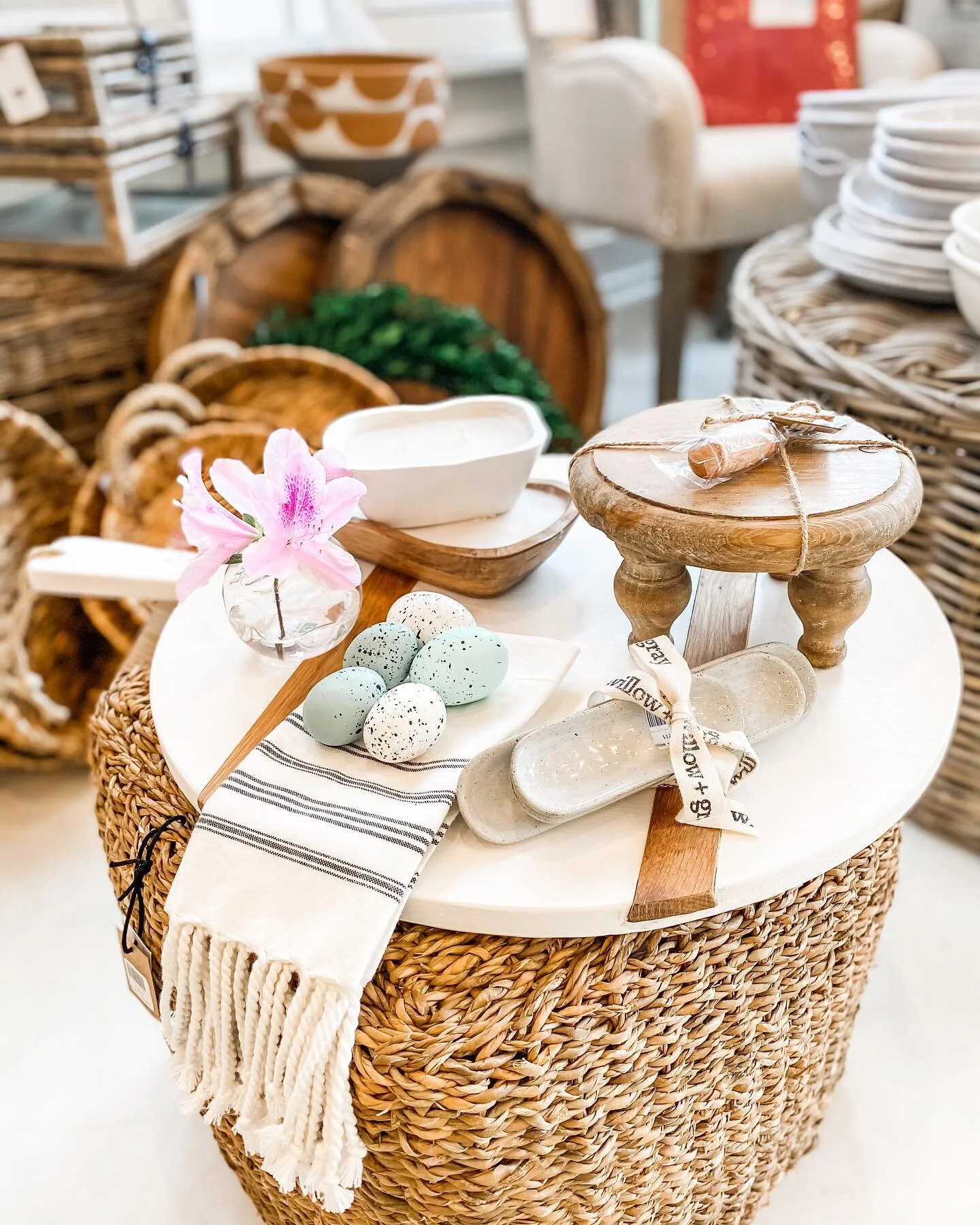 Add height to your boards with this adorable pedestal trivet set! We have all the accessories you need to layer any size board for any occasion! Open today 10-5:30 or click the link in our bio to shop us on the web! 
#layeredboards #funaccessories #p