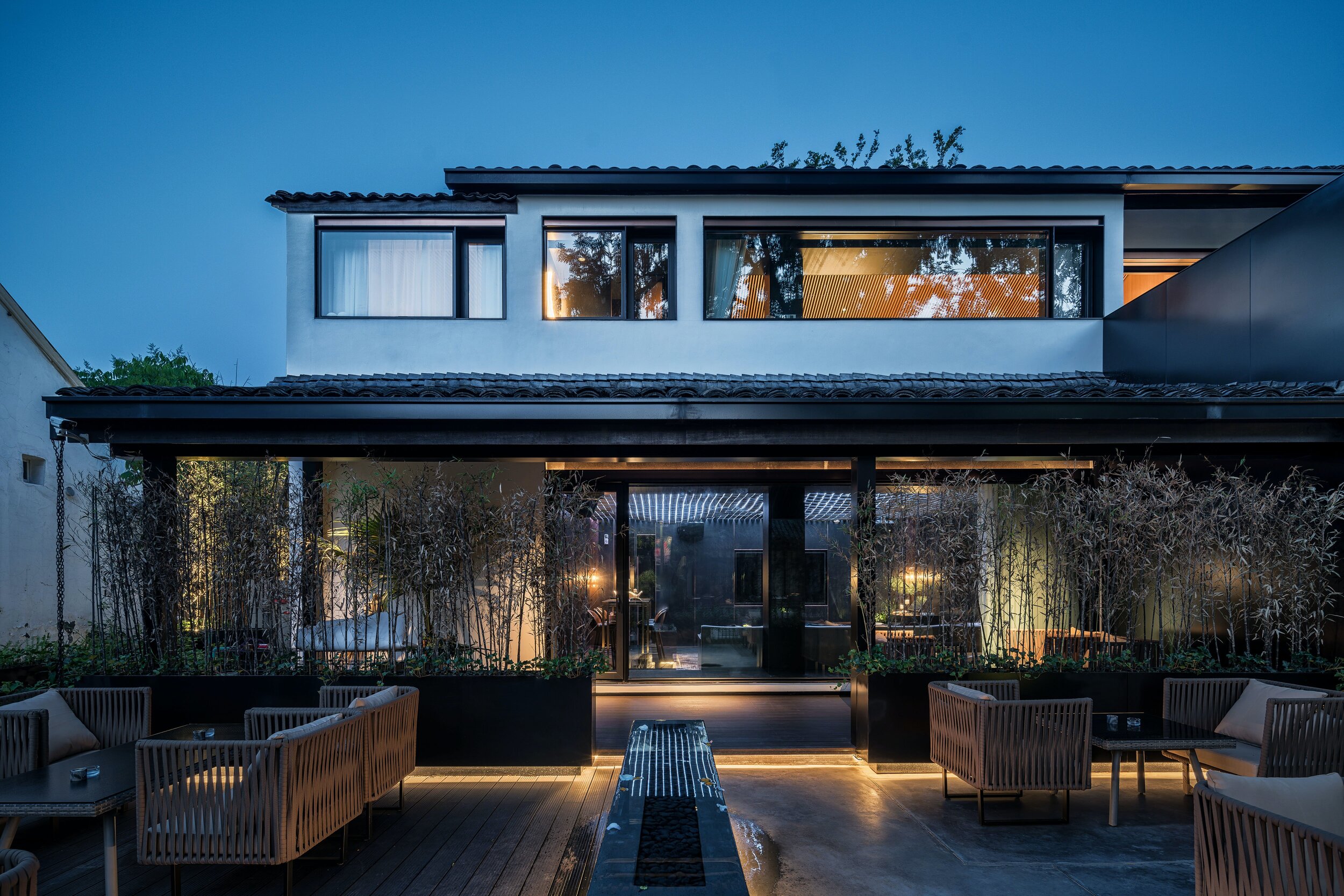 lycs-architecture-wUa5QIuKnno-unsplash.jpg