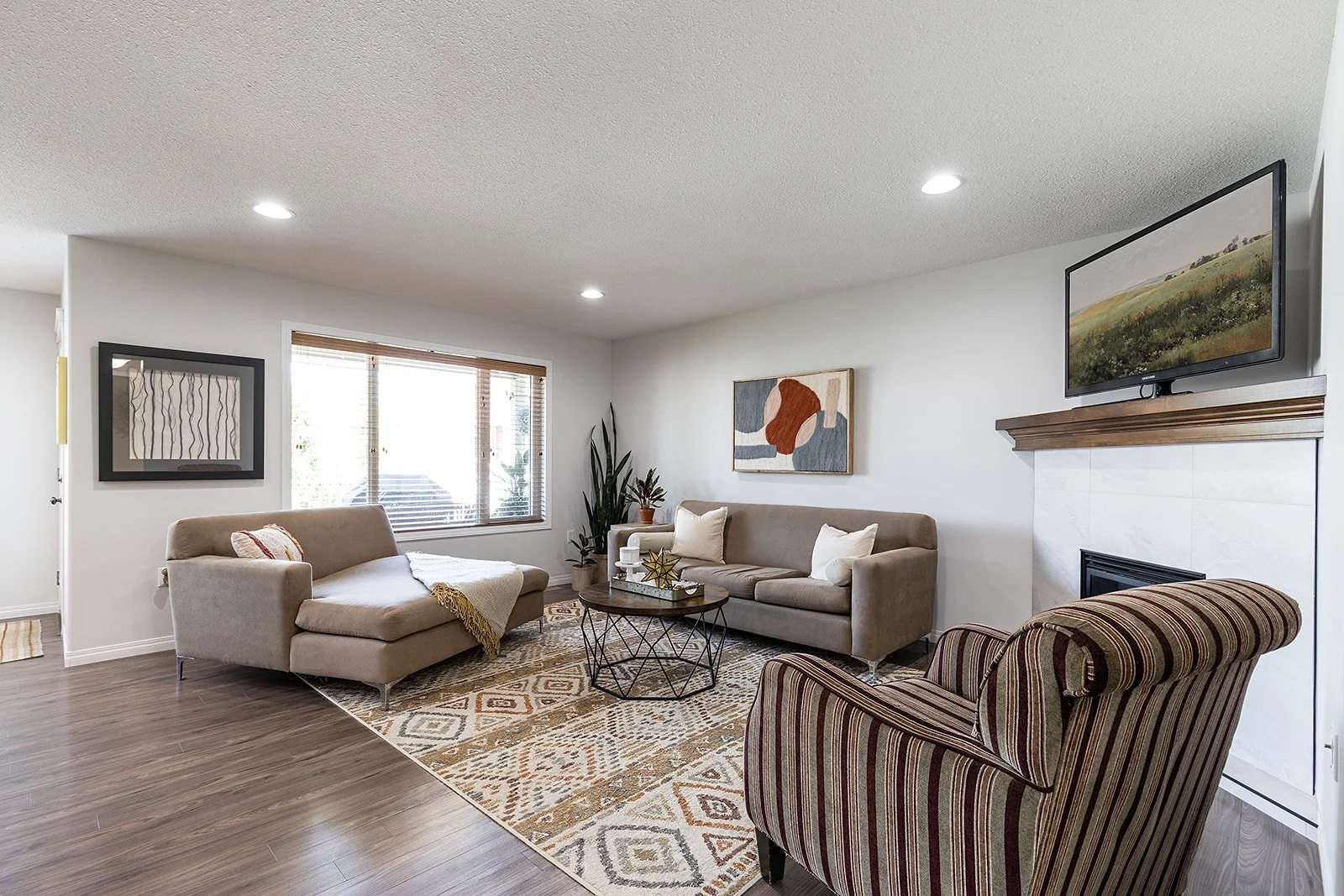 456 Somerside Place SE-9.jpg