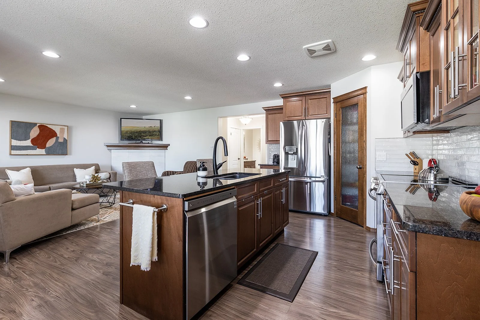 456 Somerside Place SE-12.jpg