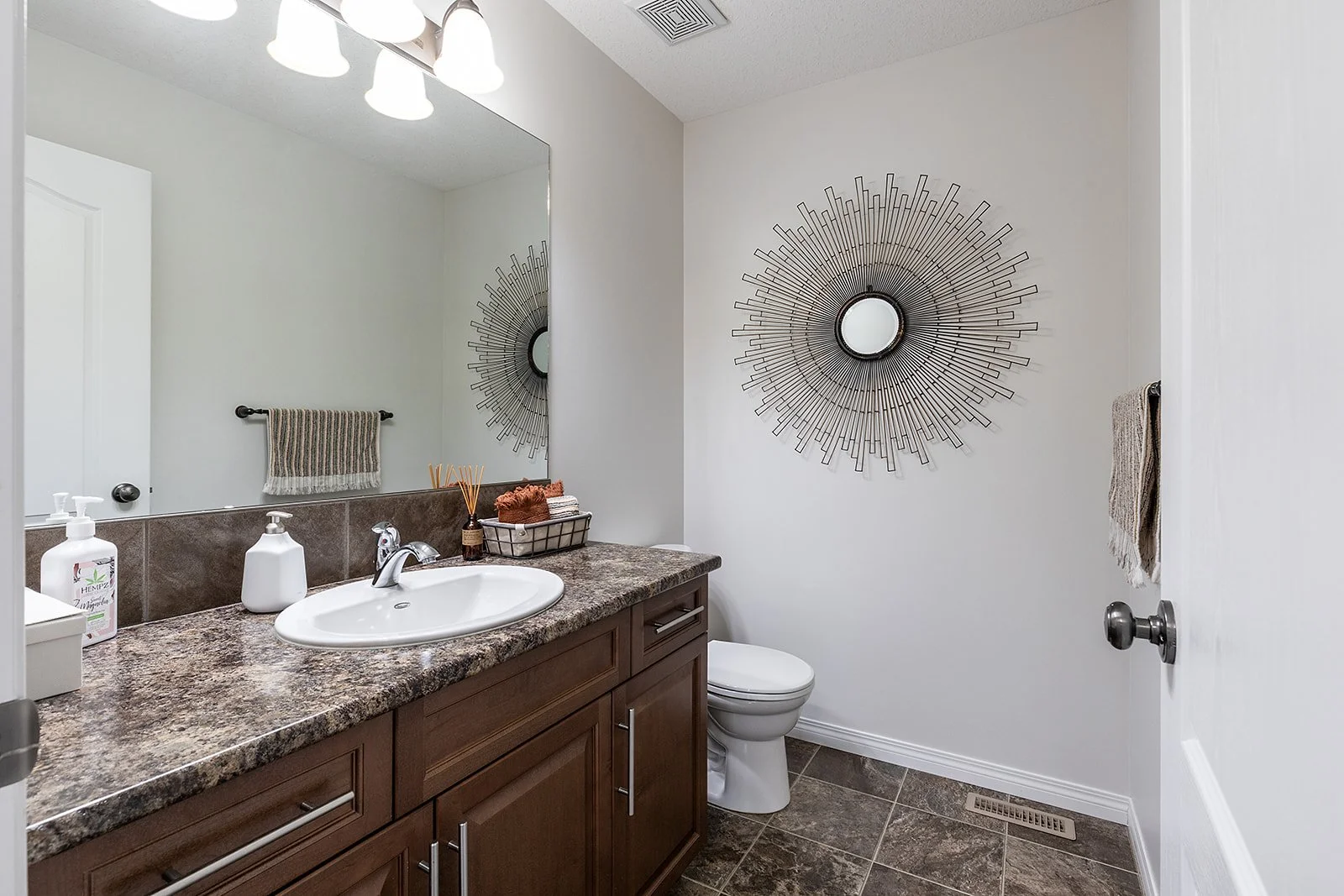 456 Somerside Place SE-18.jpg