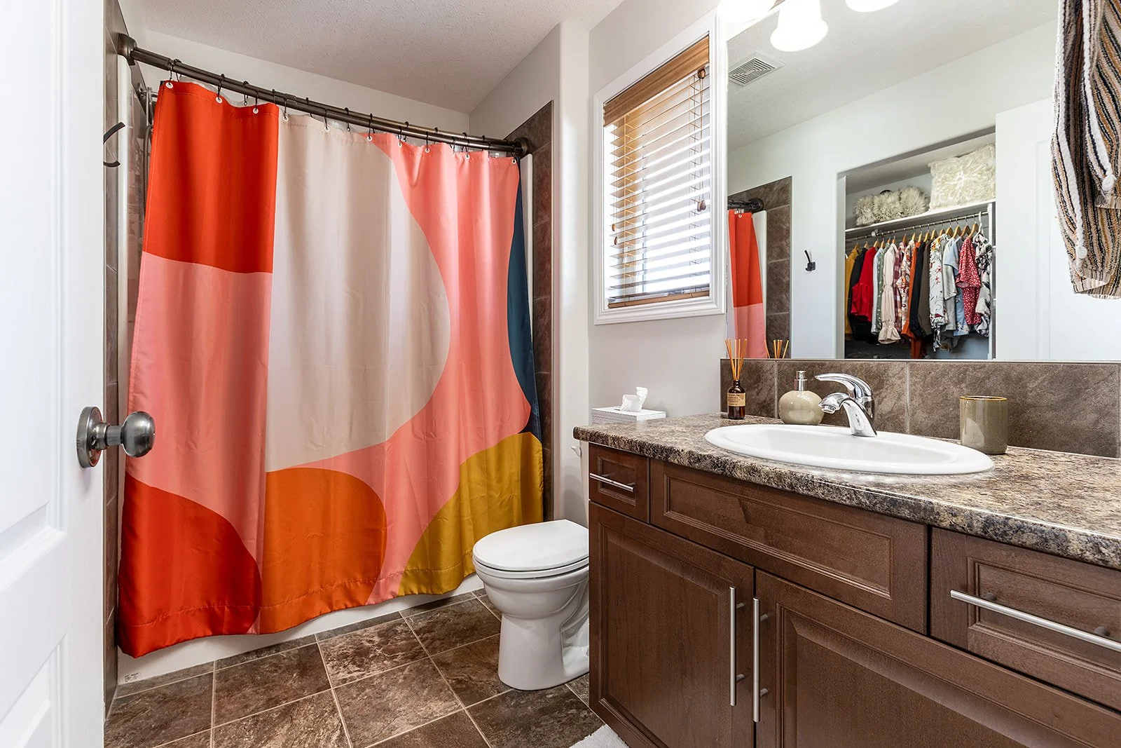 456 Somerside Place SE-25.jpg