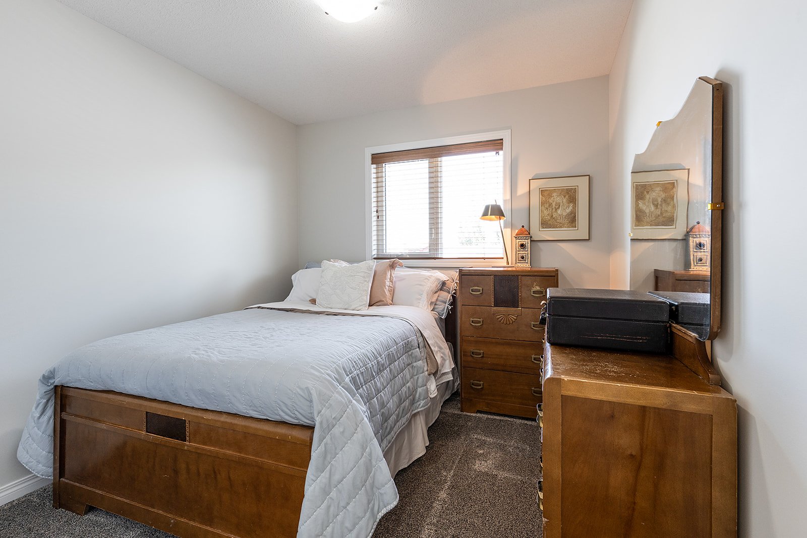 456 Somerside Place SE-27.jpg