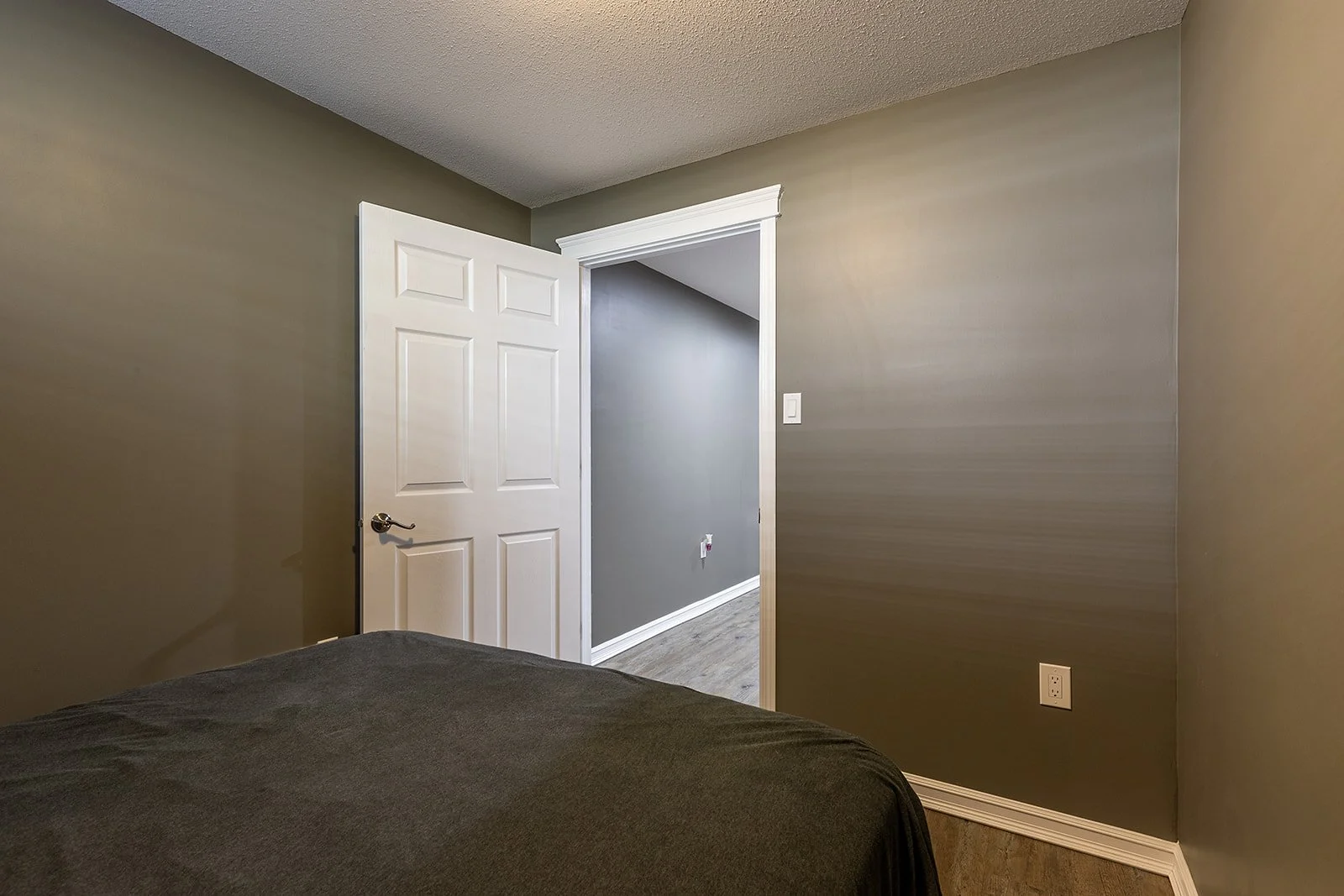 456 Somerside Place SE-40.jpg