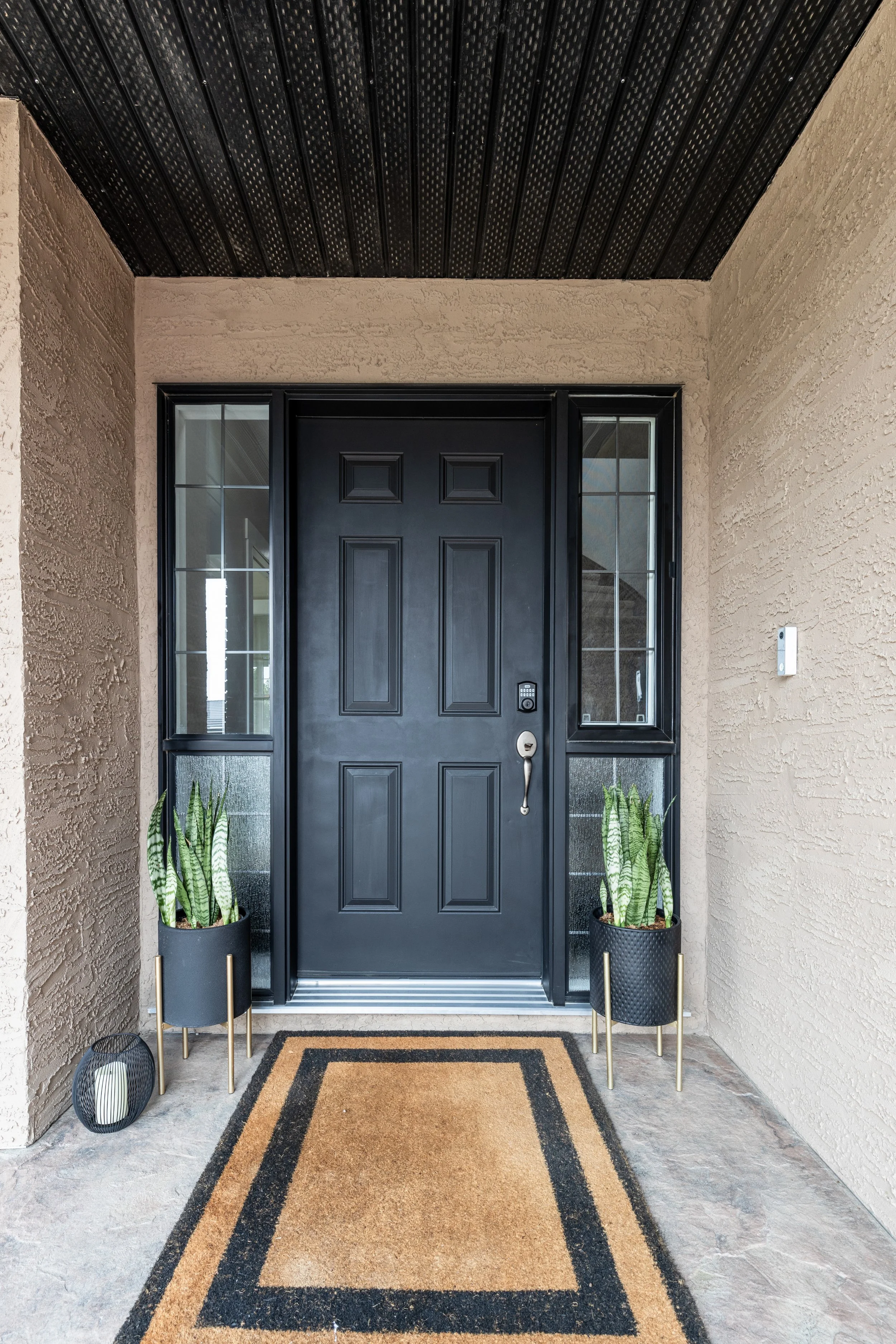 134 Desert Blume Cres-2.jpg