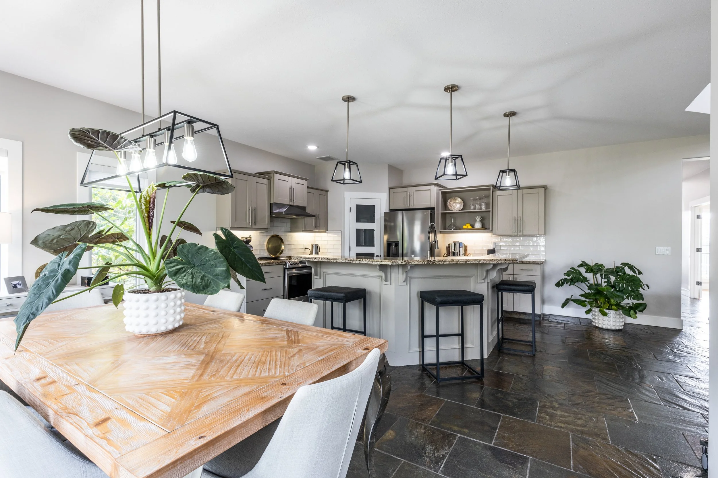 134 Desert Blume Cres-25.jpg