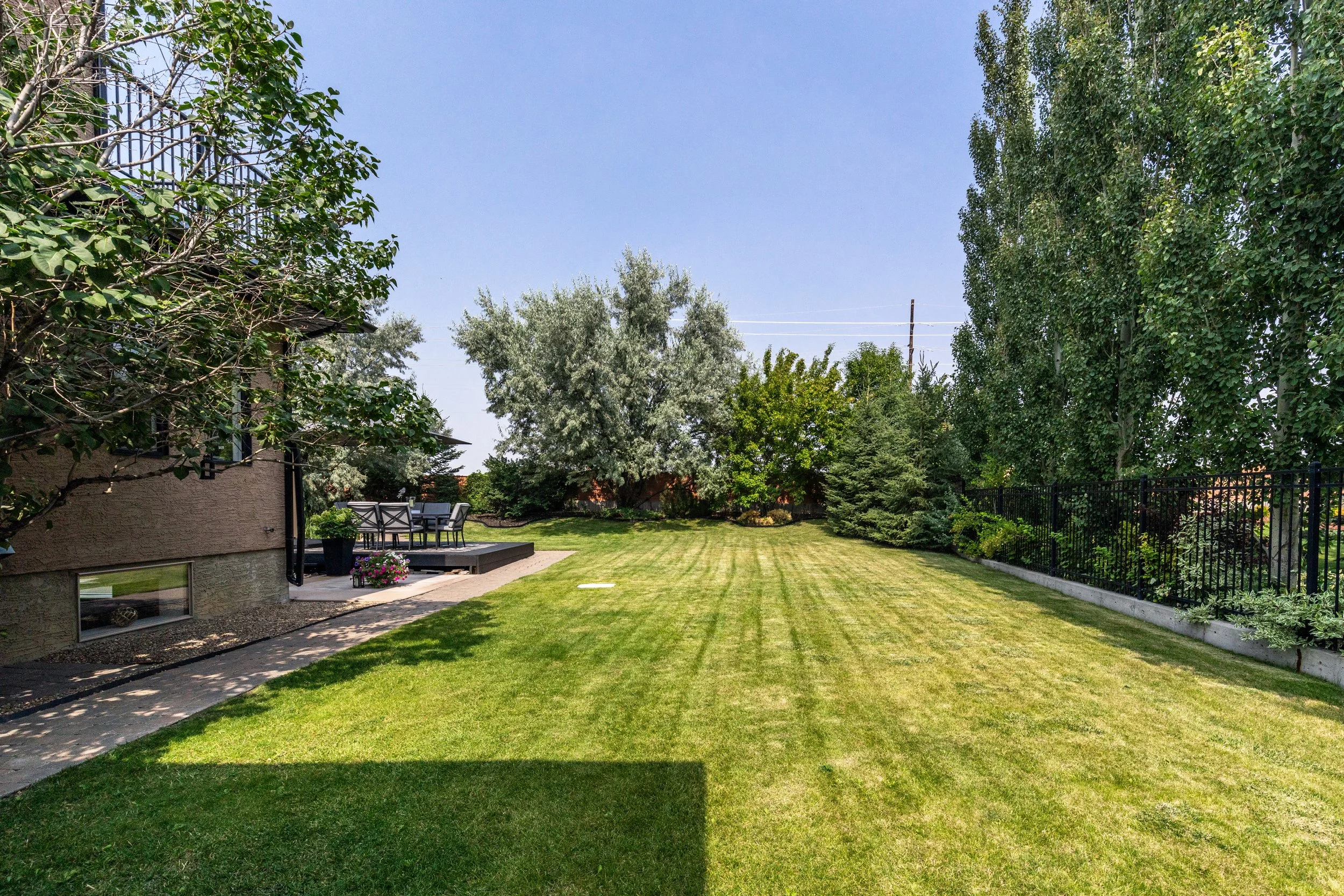 134 Desert Blume Cres-78.jpg