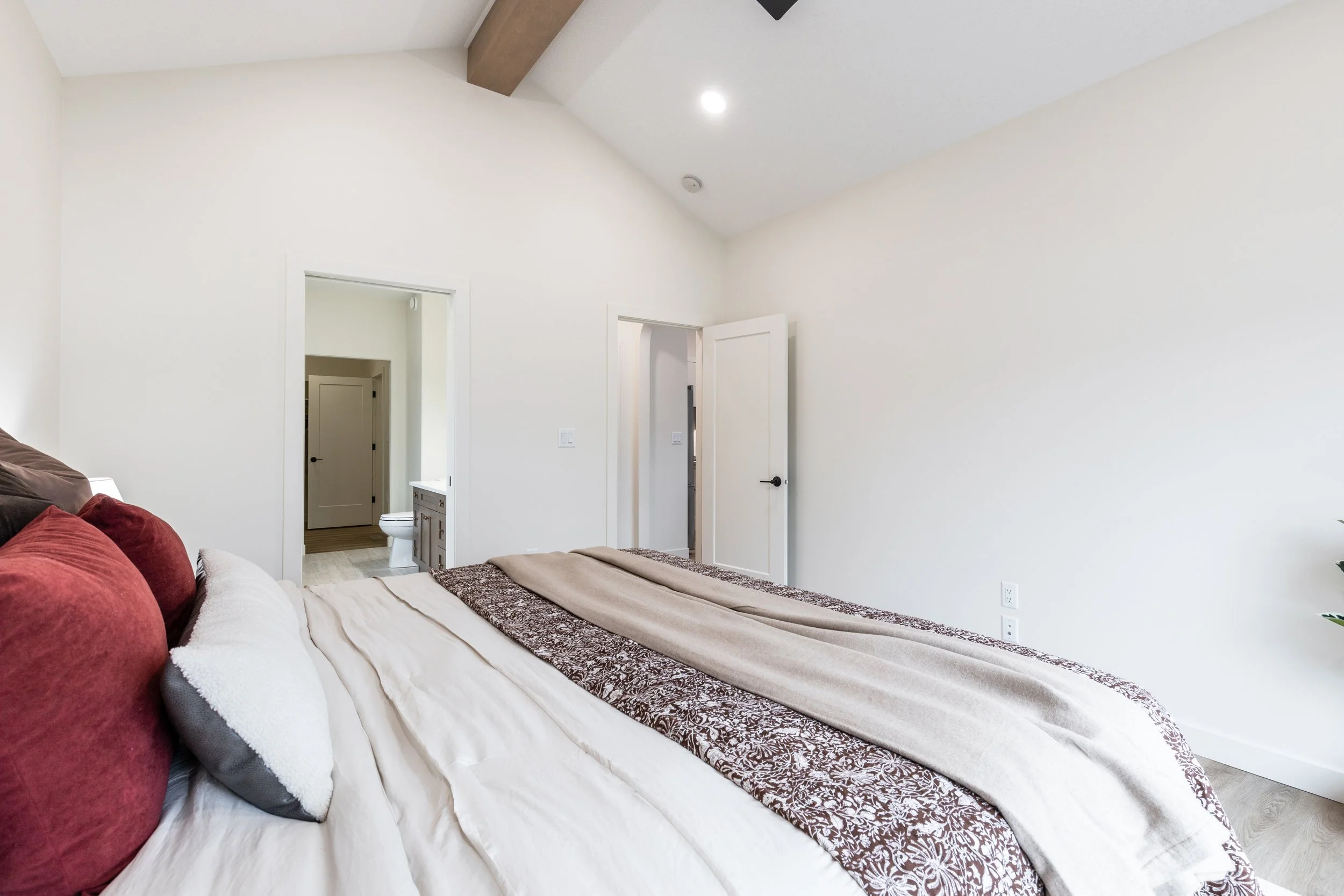 124 Hamptons Cres-39.jpg