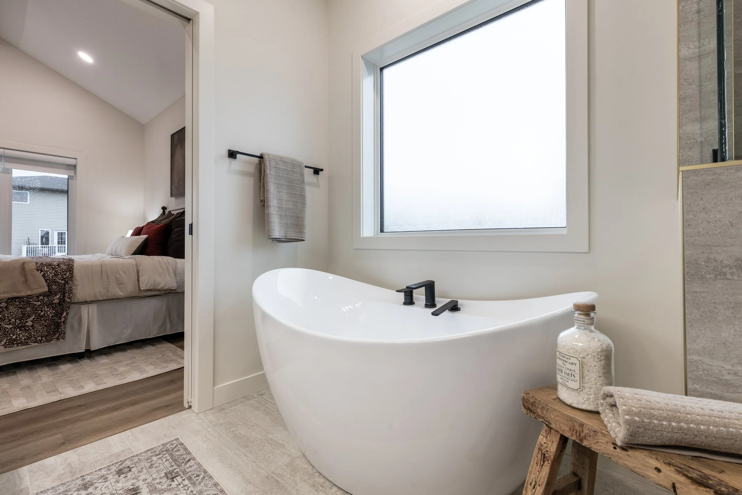 124 Hamptons Cres-50.jpg
