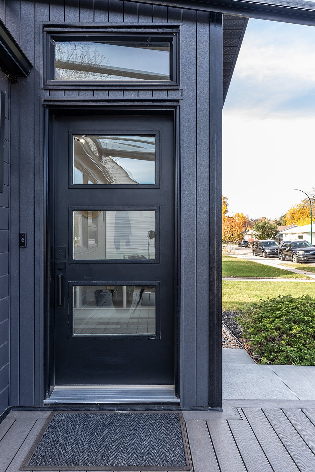 227 12 St SE-9.jpg