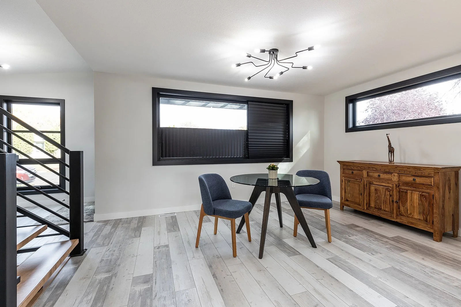 227 12 St SE-14.jpg