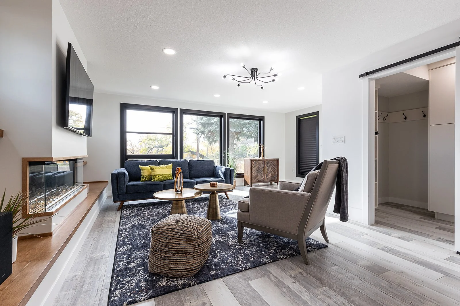 227 12 St SE-28.jpg