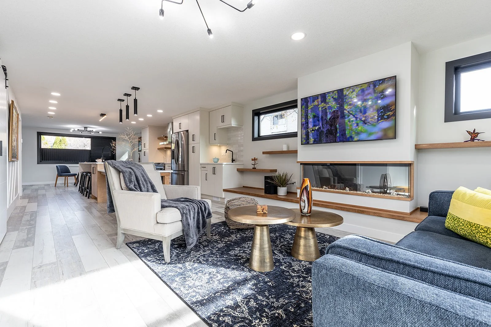 227 12 St SE-32.jpg