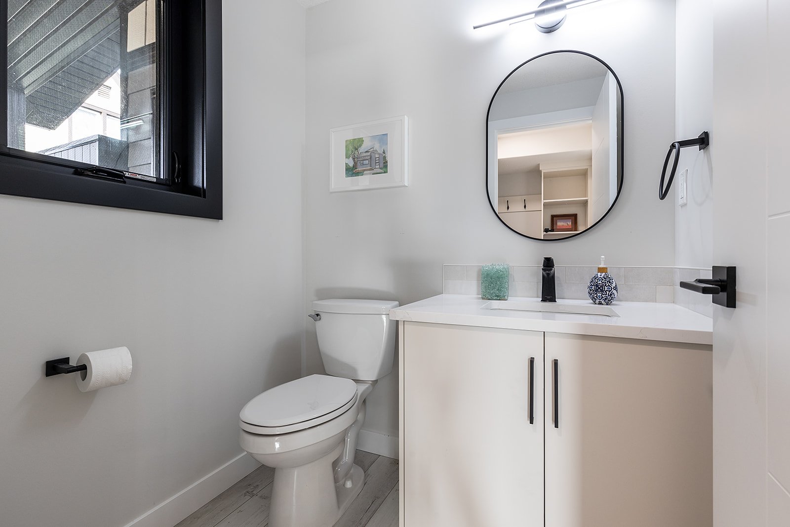 227 12 St SE-37.jpg