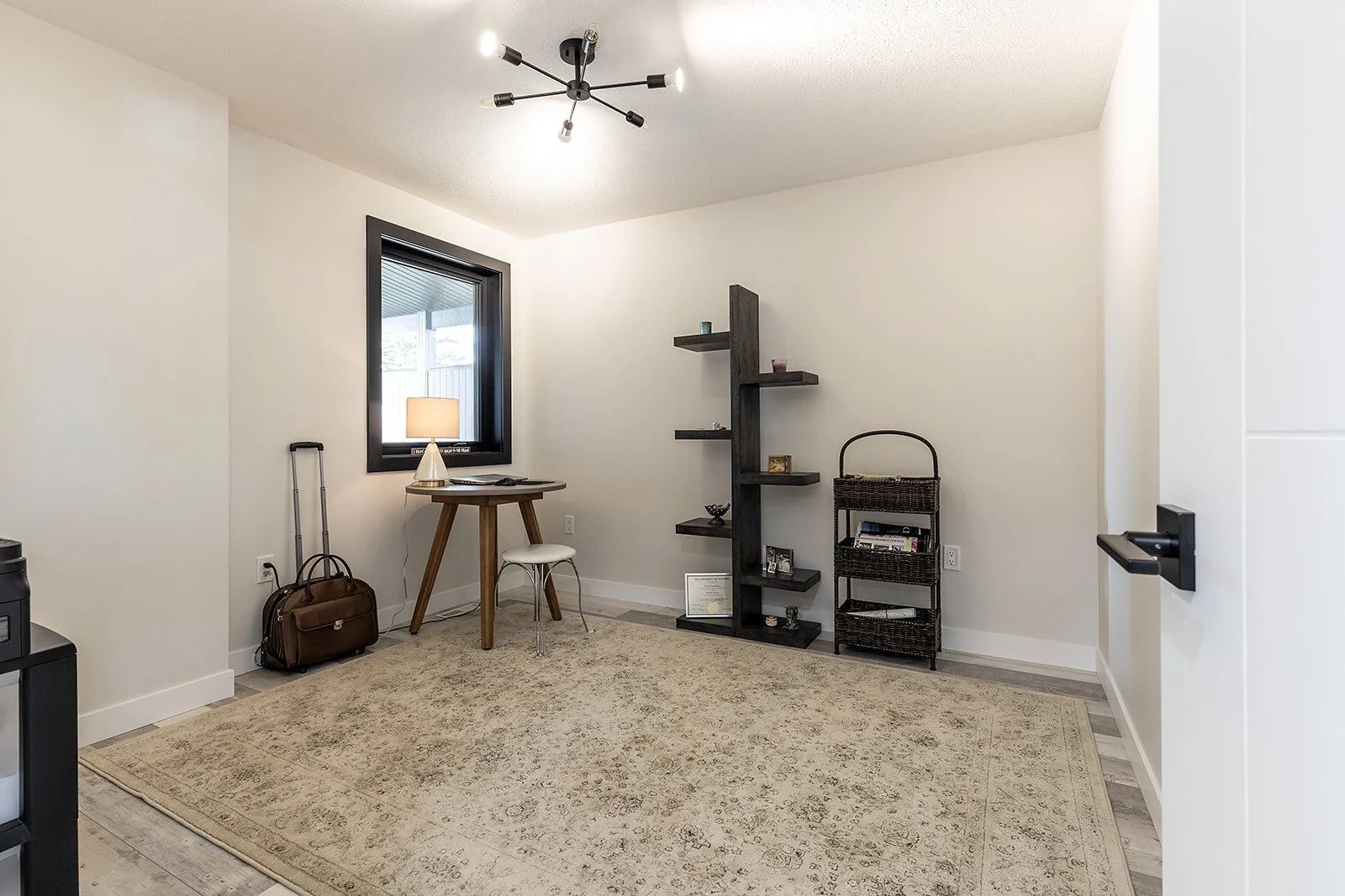 227 12 St SE-38.jpg