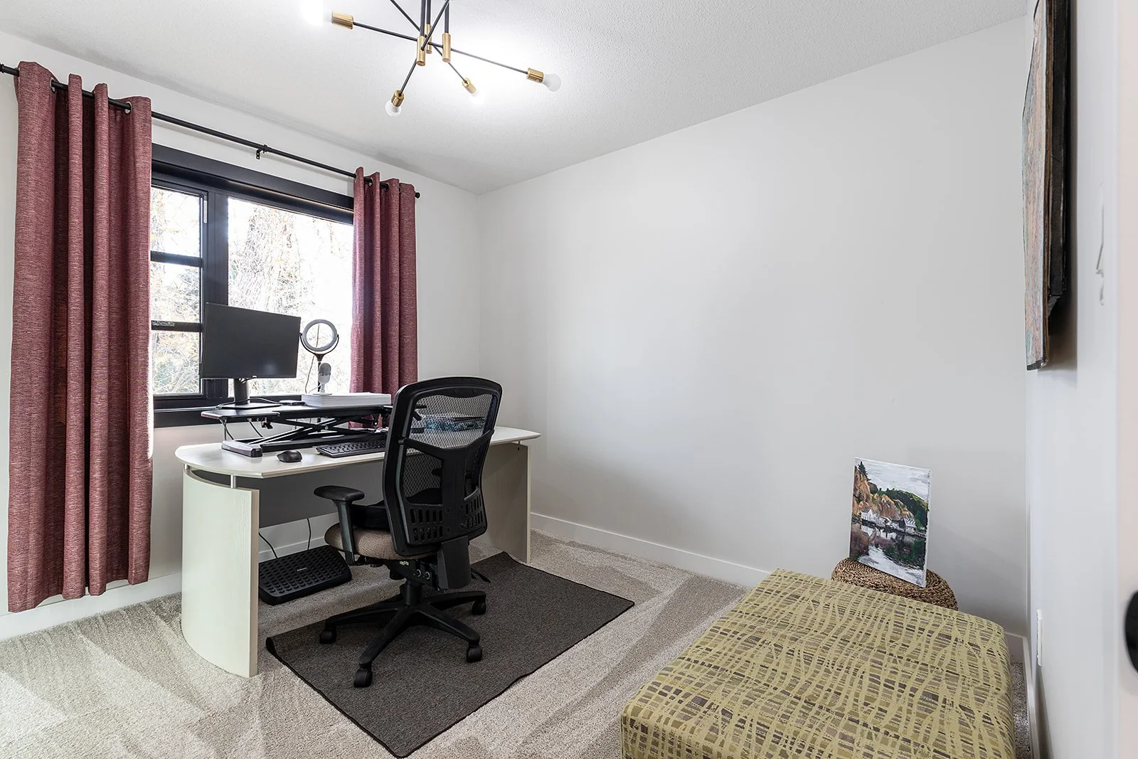 227 12 St SE-56.jpg