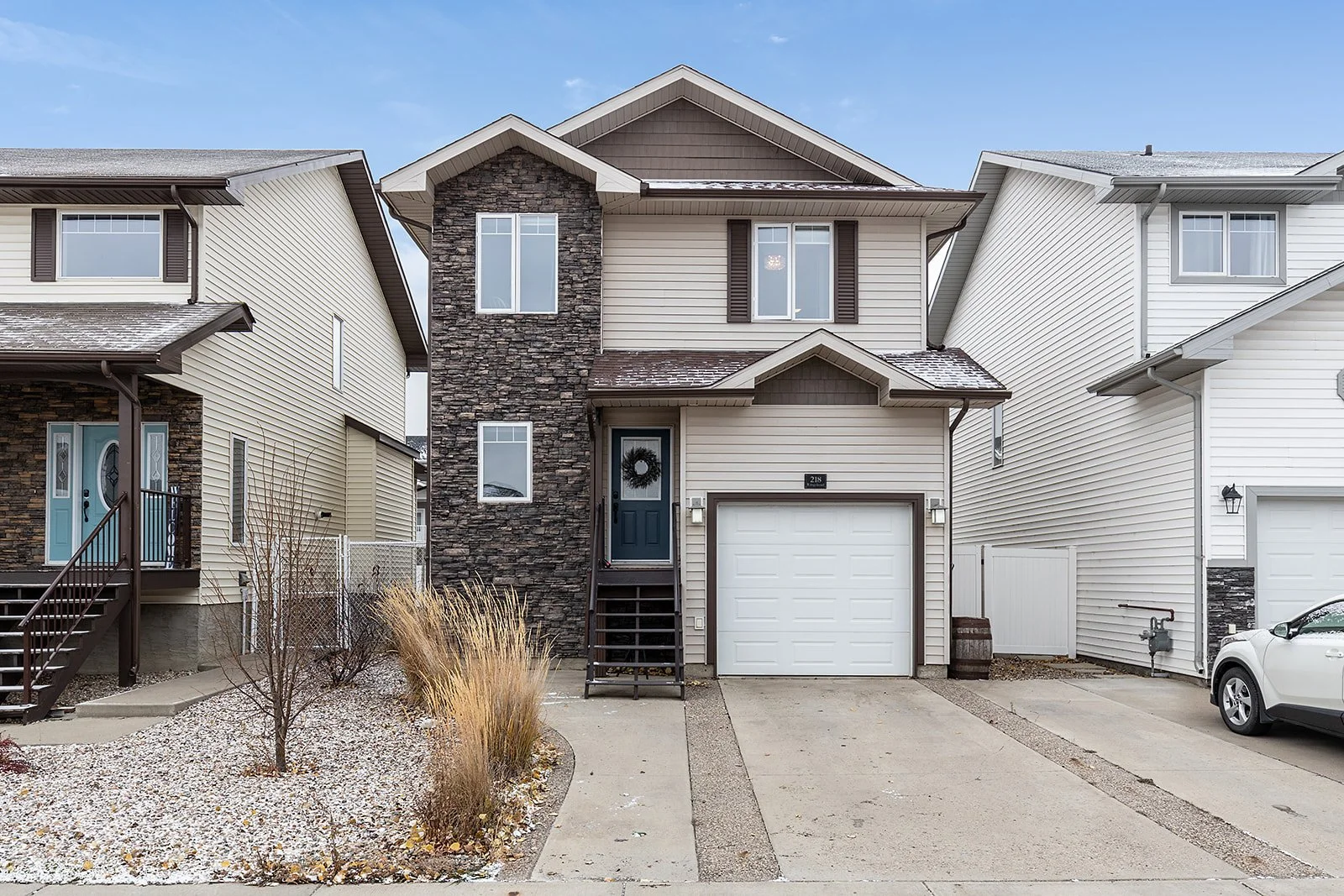 218 Somerset Way SE-1.jpg